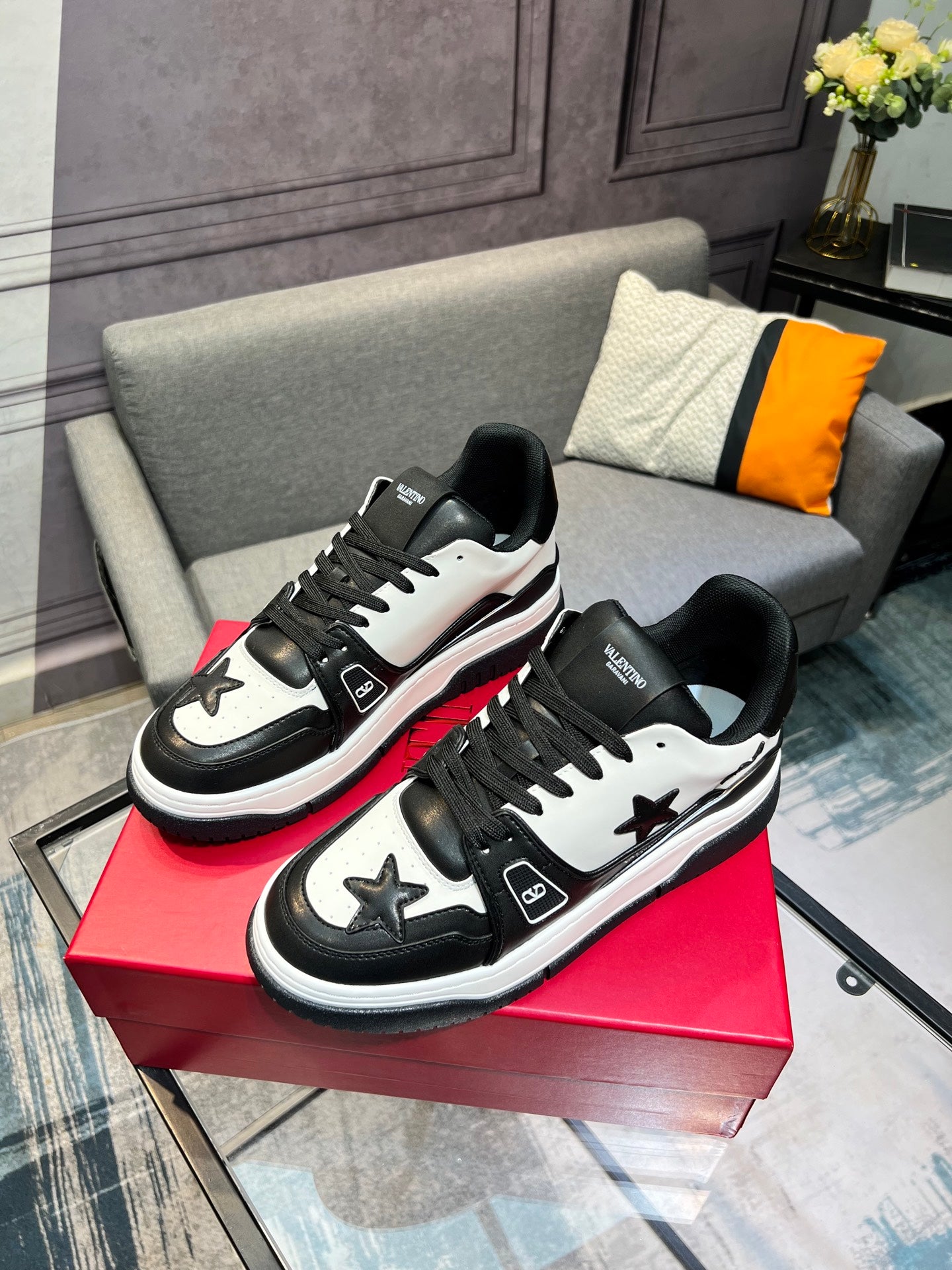 LuxluxHouse Best Quality Shoes Valentino