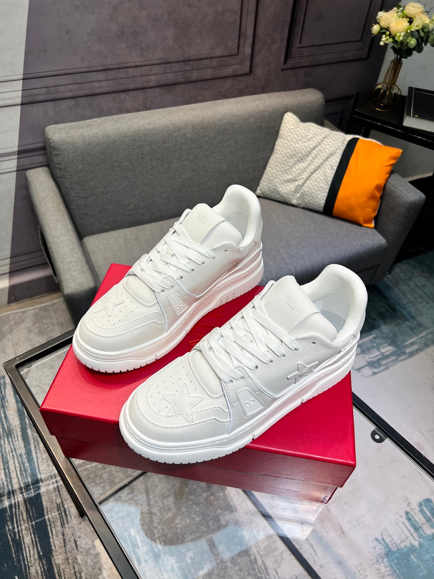 LuxluxHouse Best Quality Shoes Valentino