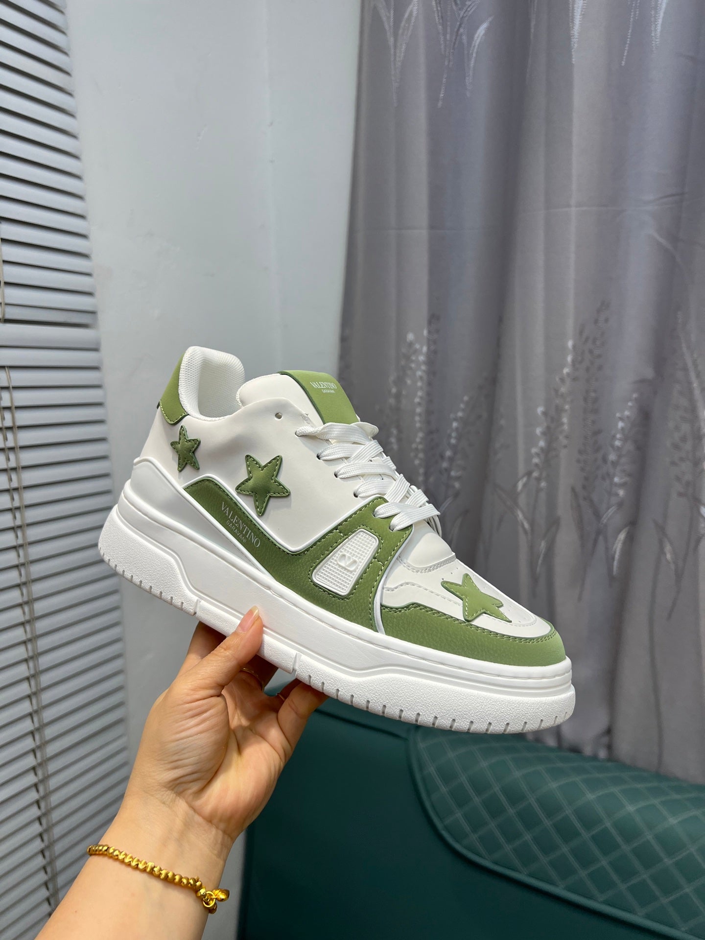 LuxluxHouse Best Quality Shoes Valentino