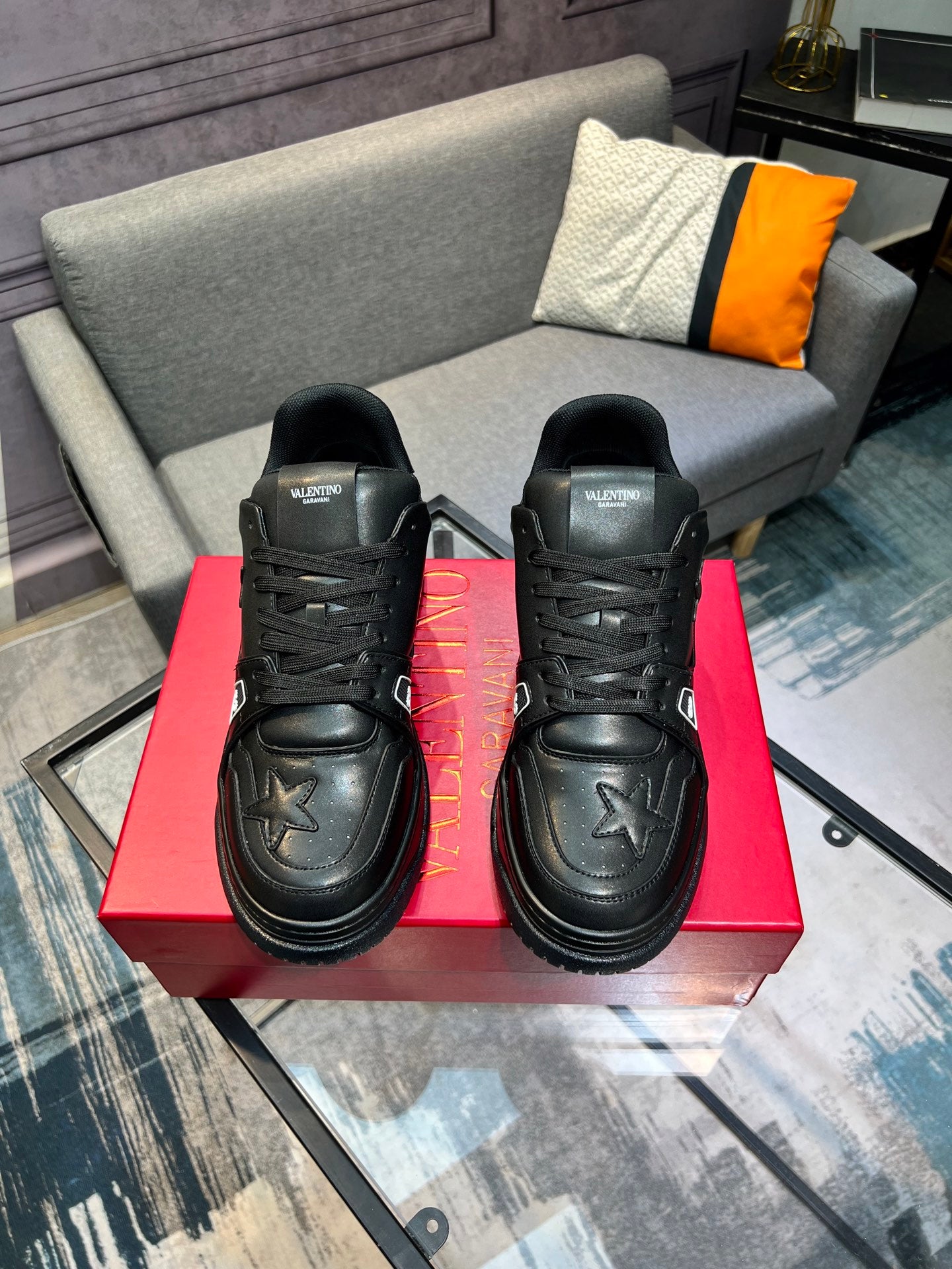 LuxluxHouse Best Quality Shoes Valentino