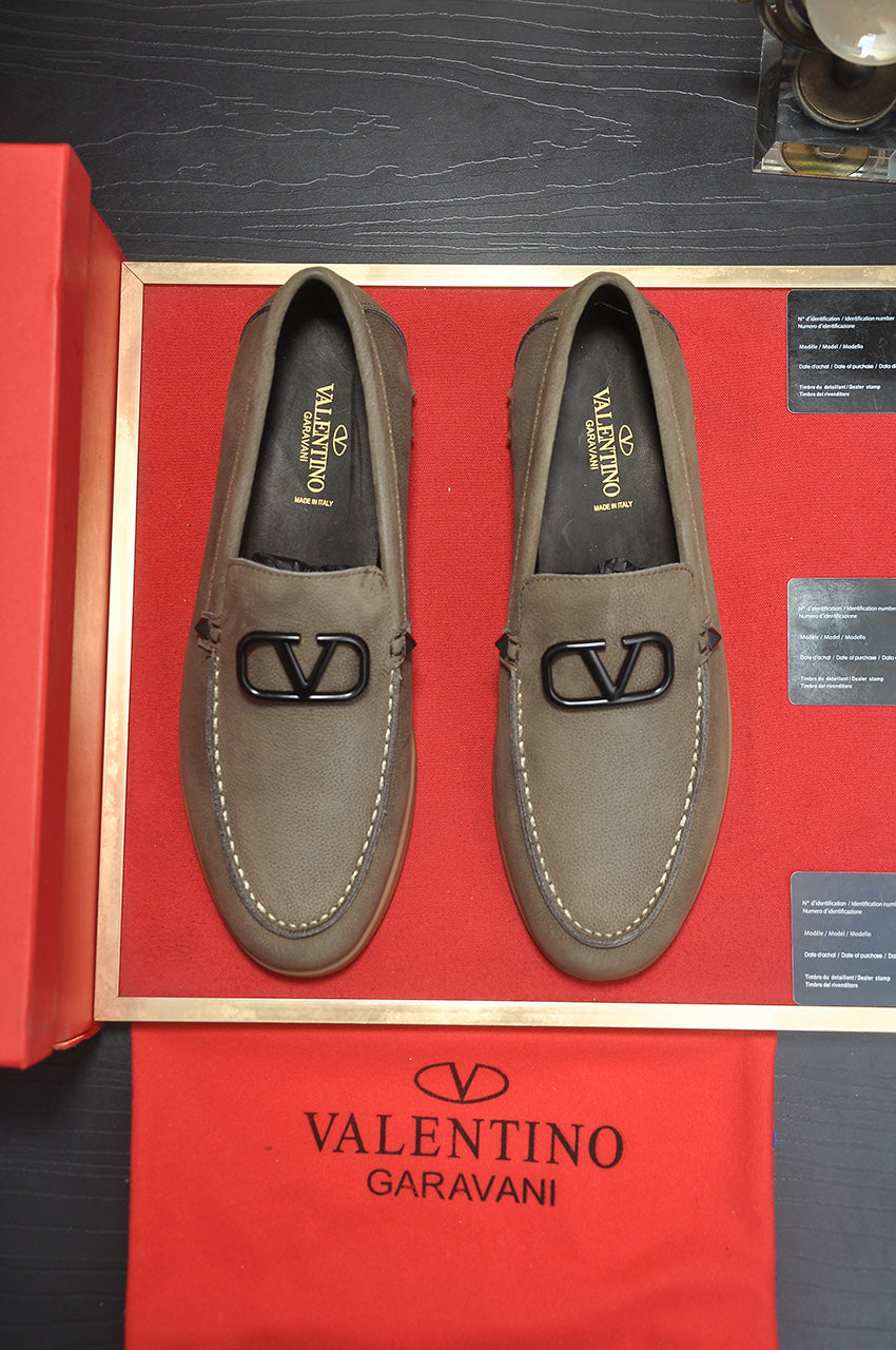 LuxluxHouse Best Quality Shoes Valentino