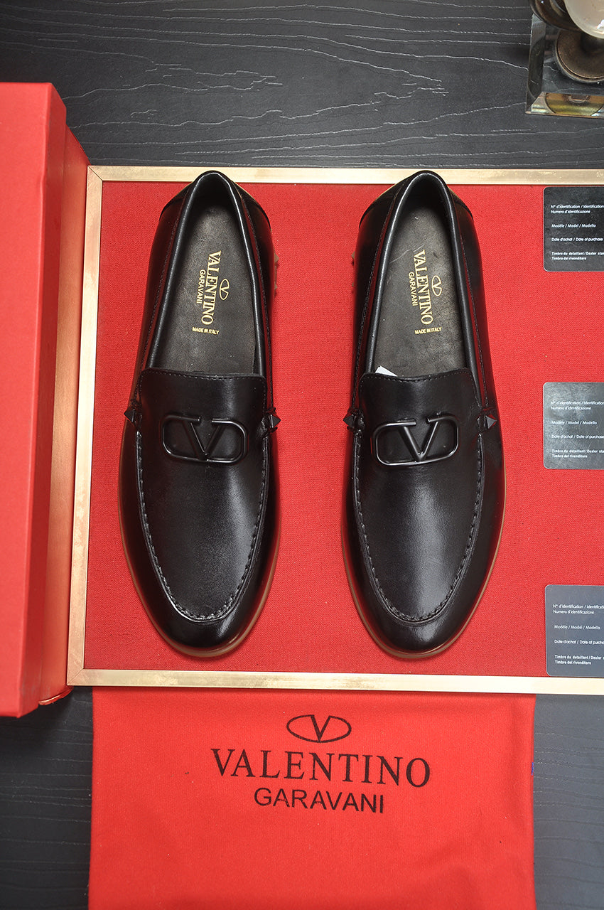 LuxluxHouse Best Quality Shoes Valentino