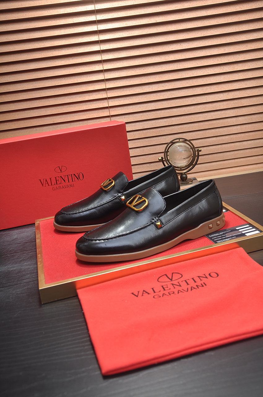 LuxluxHouse Best Quality Shoes Valentino