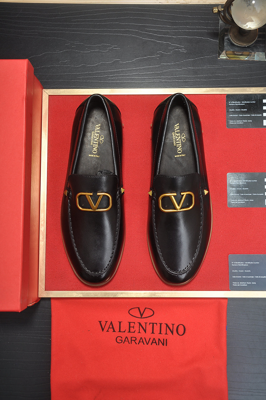 LuxluxHouse Best Quality Shoes Valentino