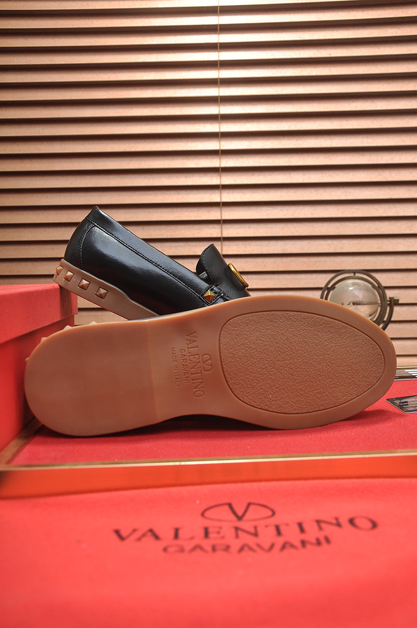 LuxluxHouse Best Quality Shoes Valentino
