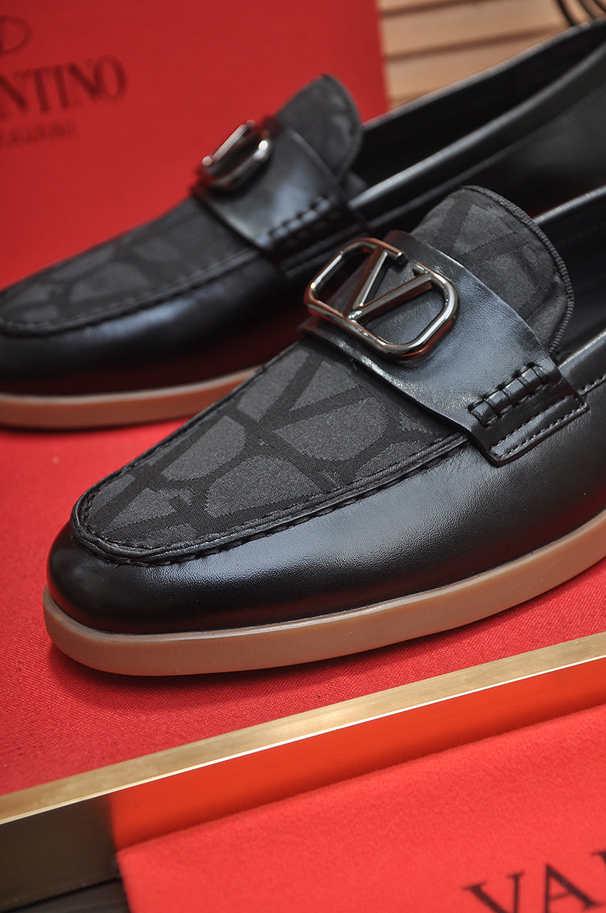 LuxluxHouse Best Quality Shoes Valentino