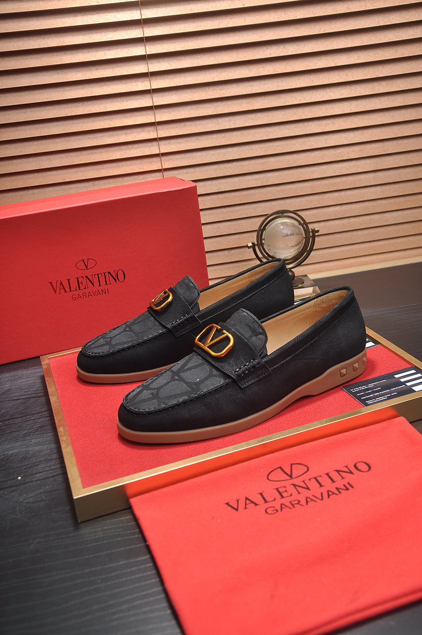 LuxluxHouse Best Quality Shoes Valentino