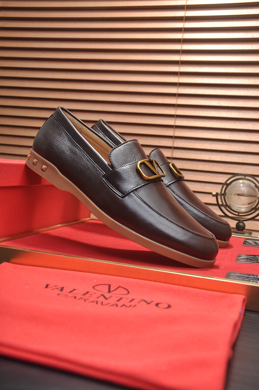 LuxluxHouse Best Quality Shoes Valentino