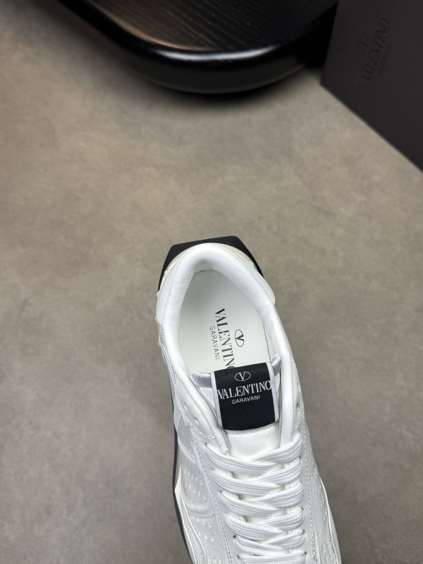 LuxluxHouse Best Quality Shoes Valentino