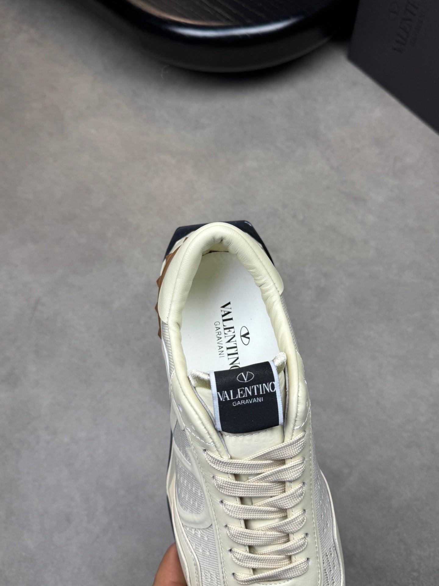 LuxluxHouse Best Quality Shoes Valentino