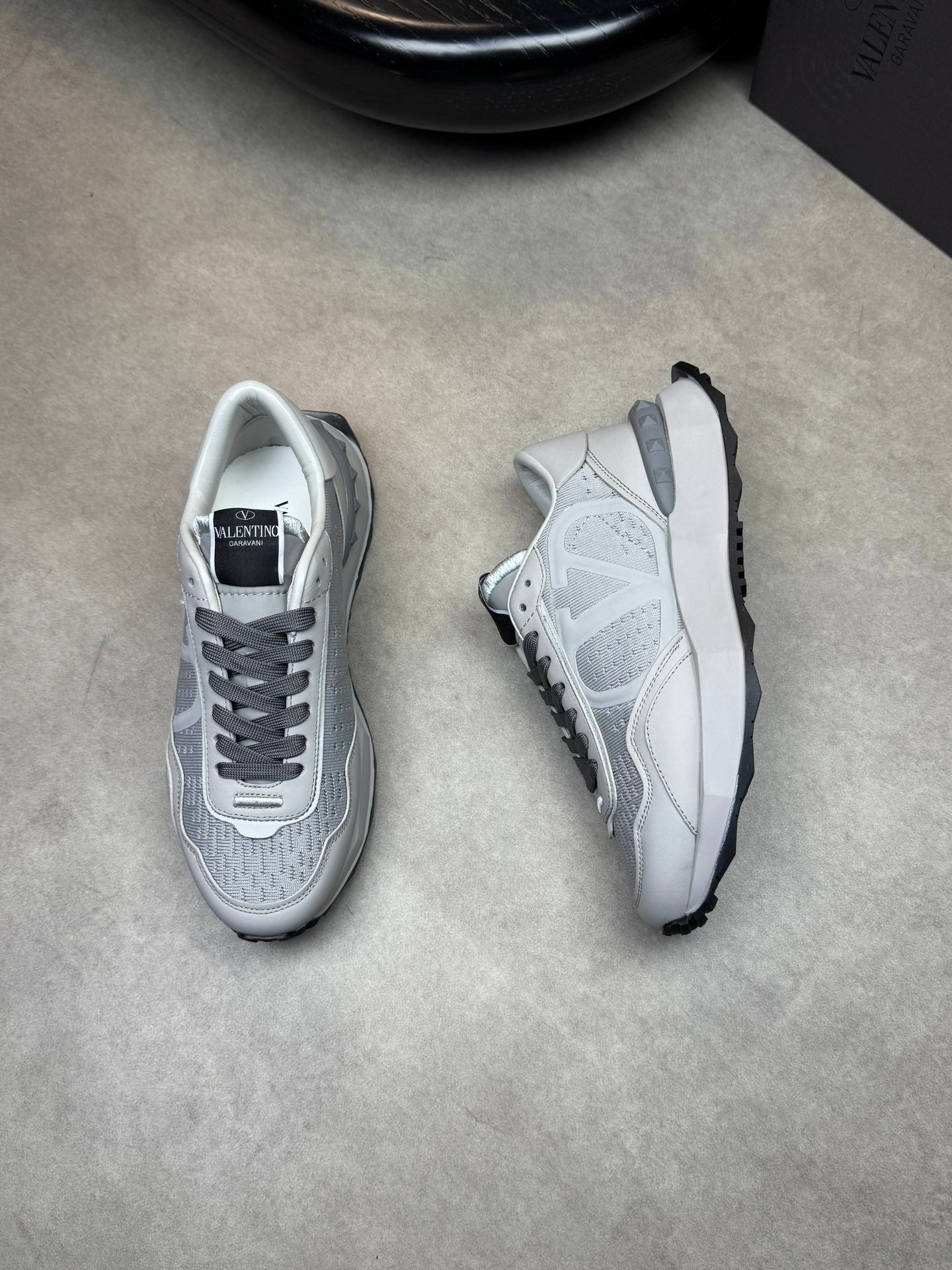 LuxluxHouse Best Quality Shoes Valentino