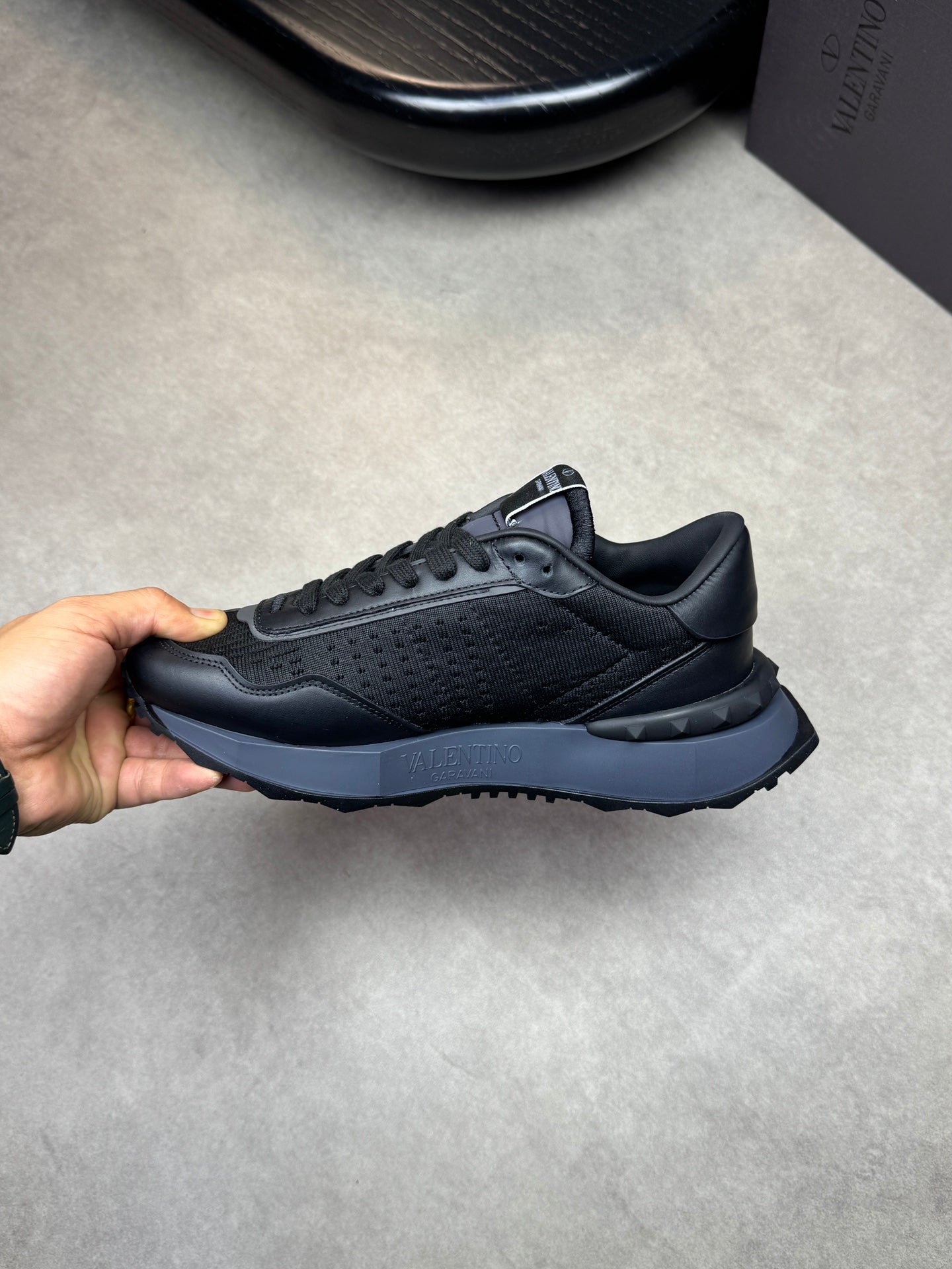LuxluxHouse Best Quality Shoes Valentino