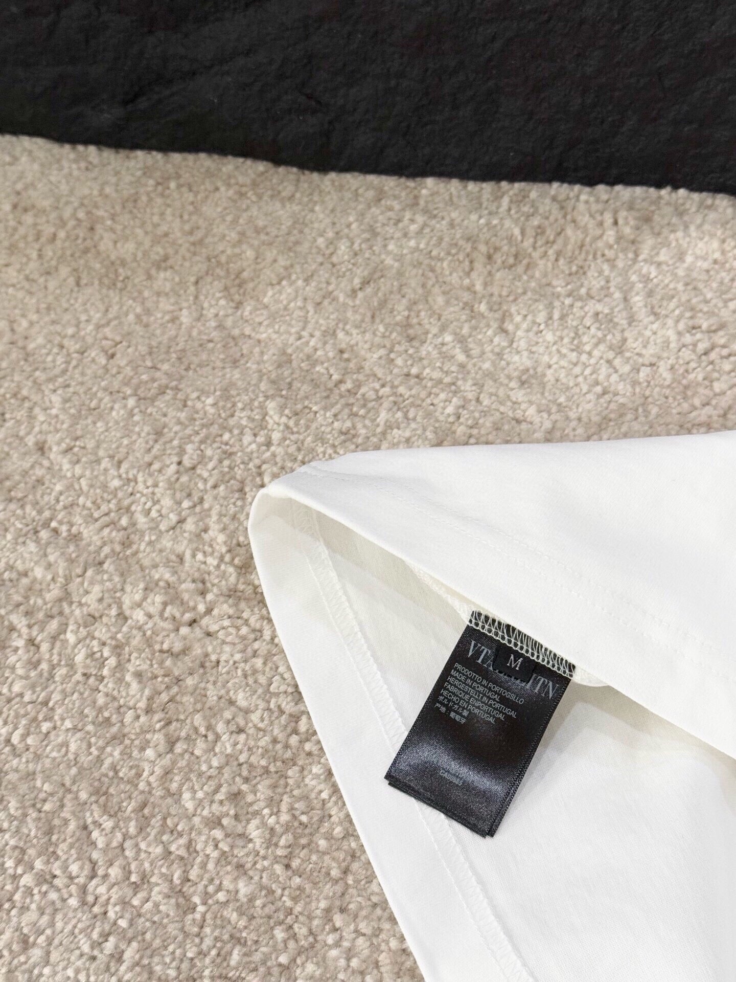 LuxluxHouse Best Quality Clothes Valentino T-shirt