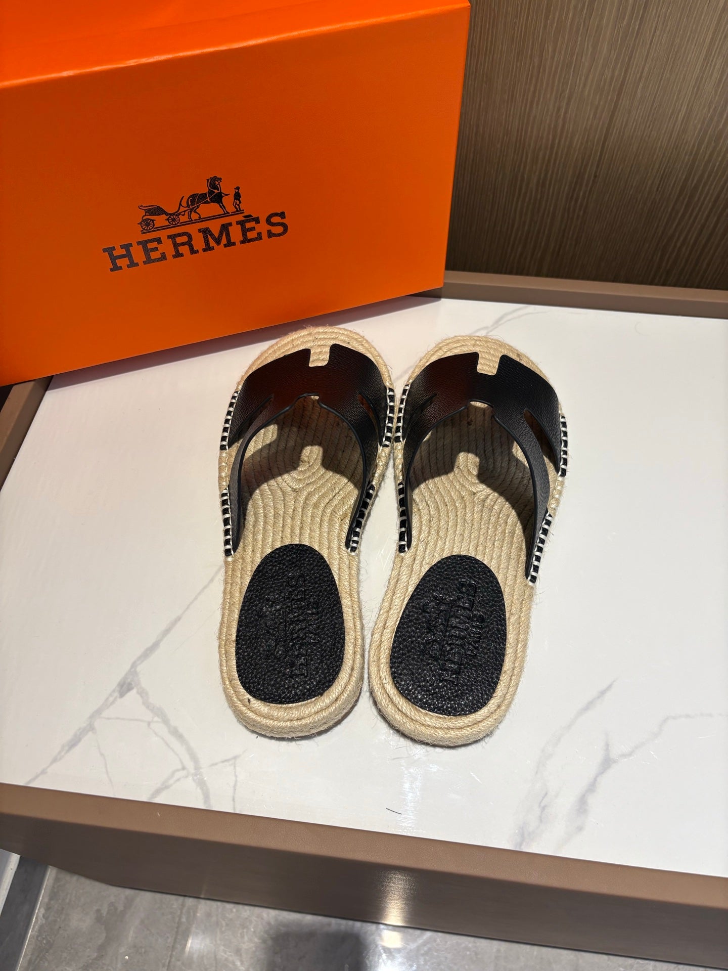 LuxluxHouse Best Quality Sandals Hermes