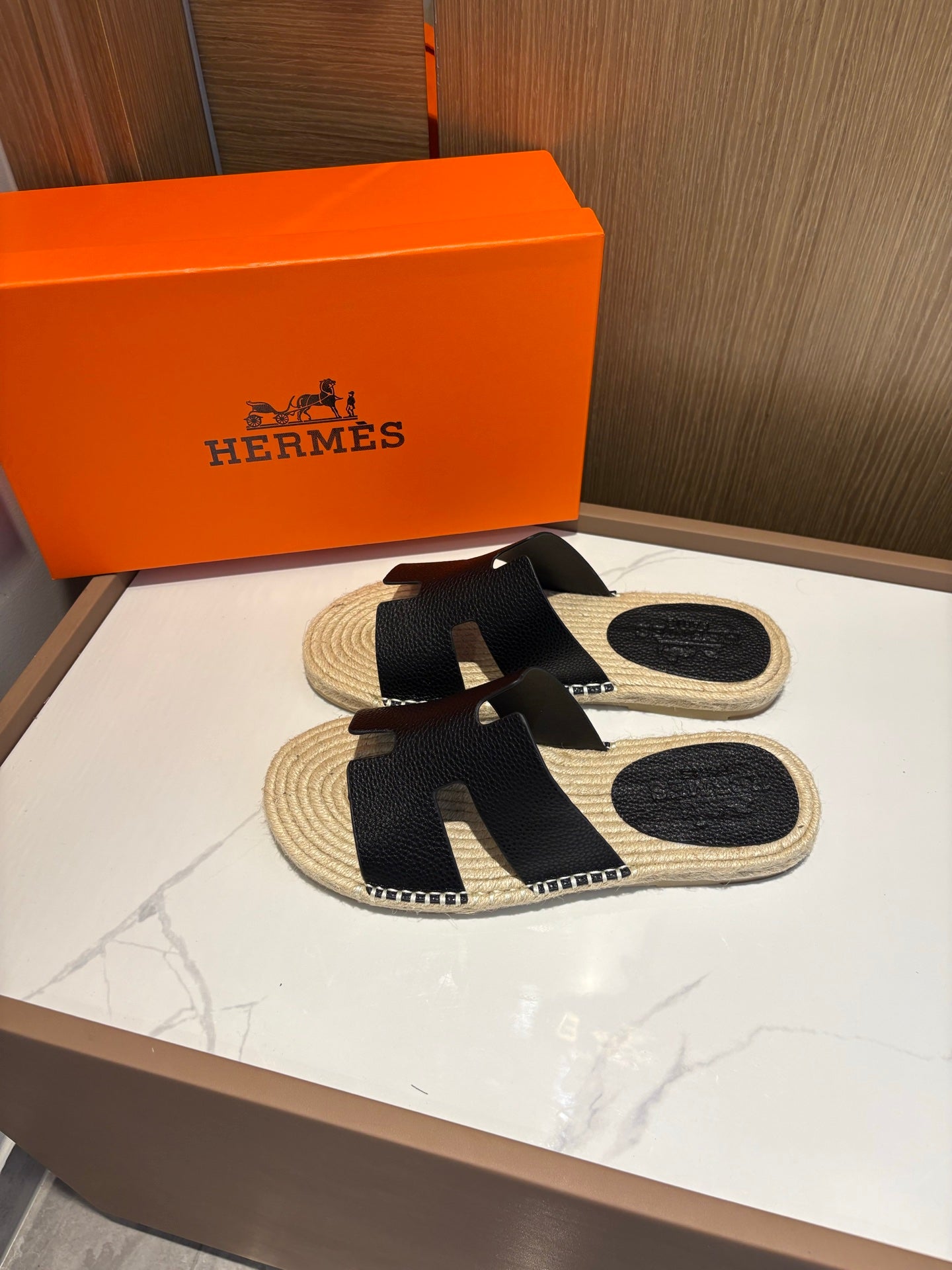 LuxluxHouse Best Quality Sandals Hermes