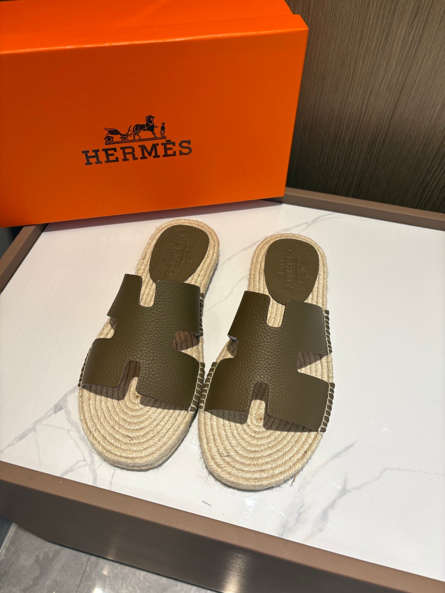 LuxluxHouse Best Quality Sandals Hermes