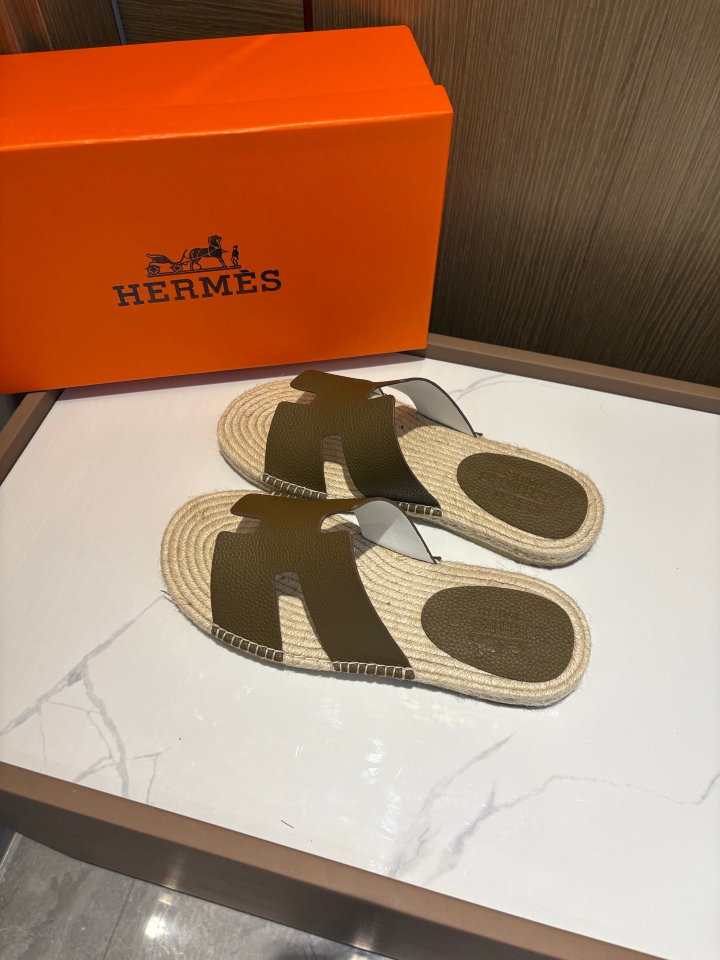 LuxluxHouse Best Quality Sandals Hermes