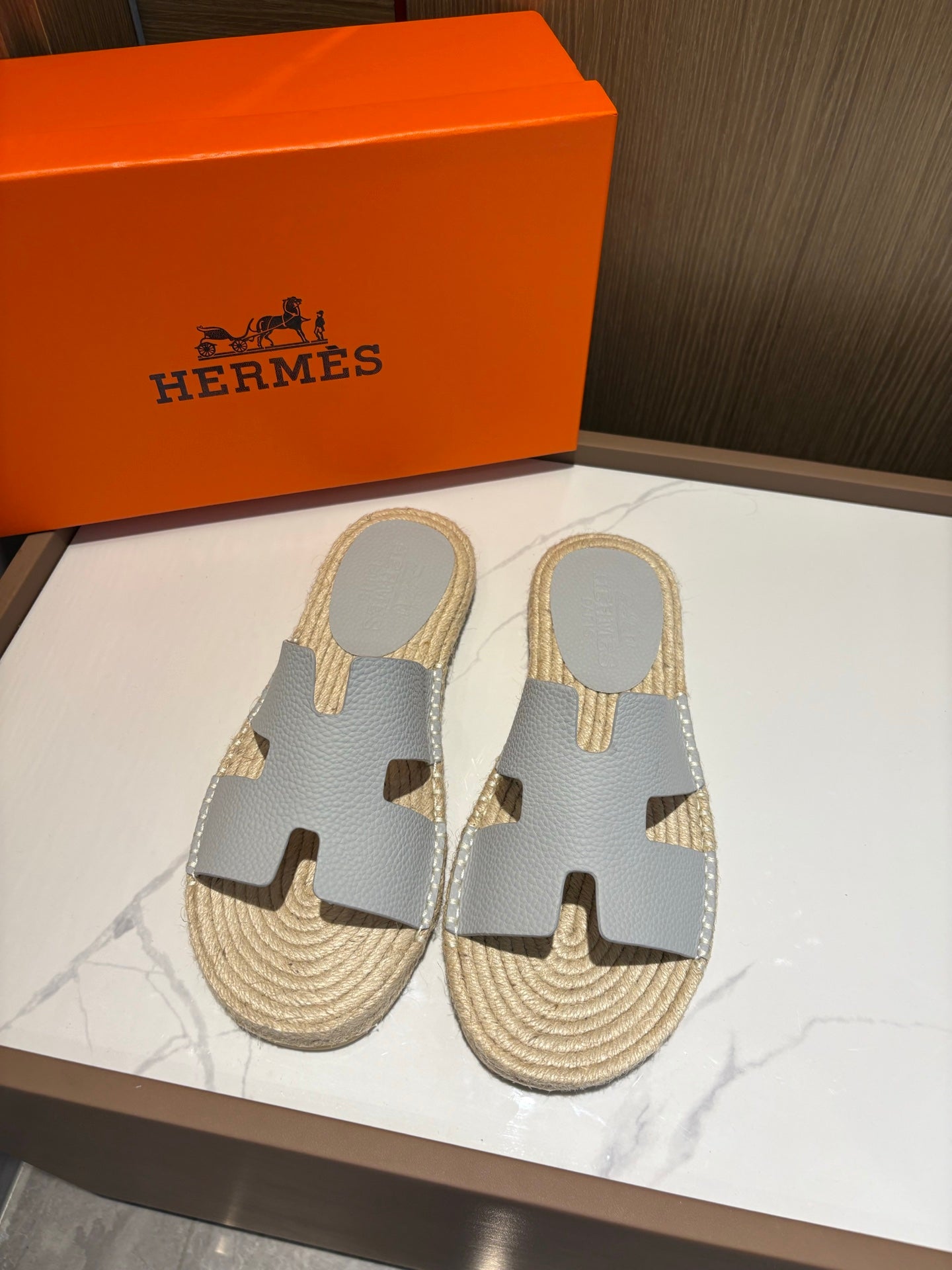 LuxluxHouse Best Quality Sandals Hermes