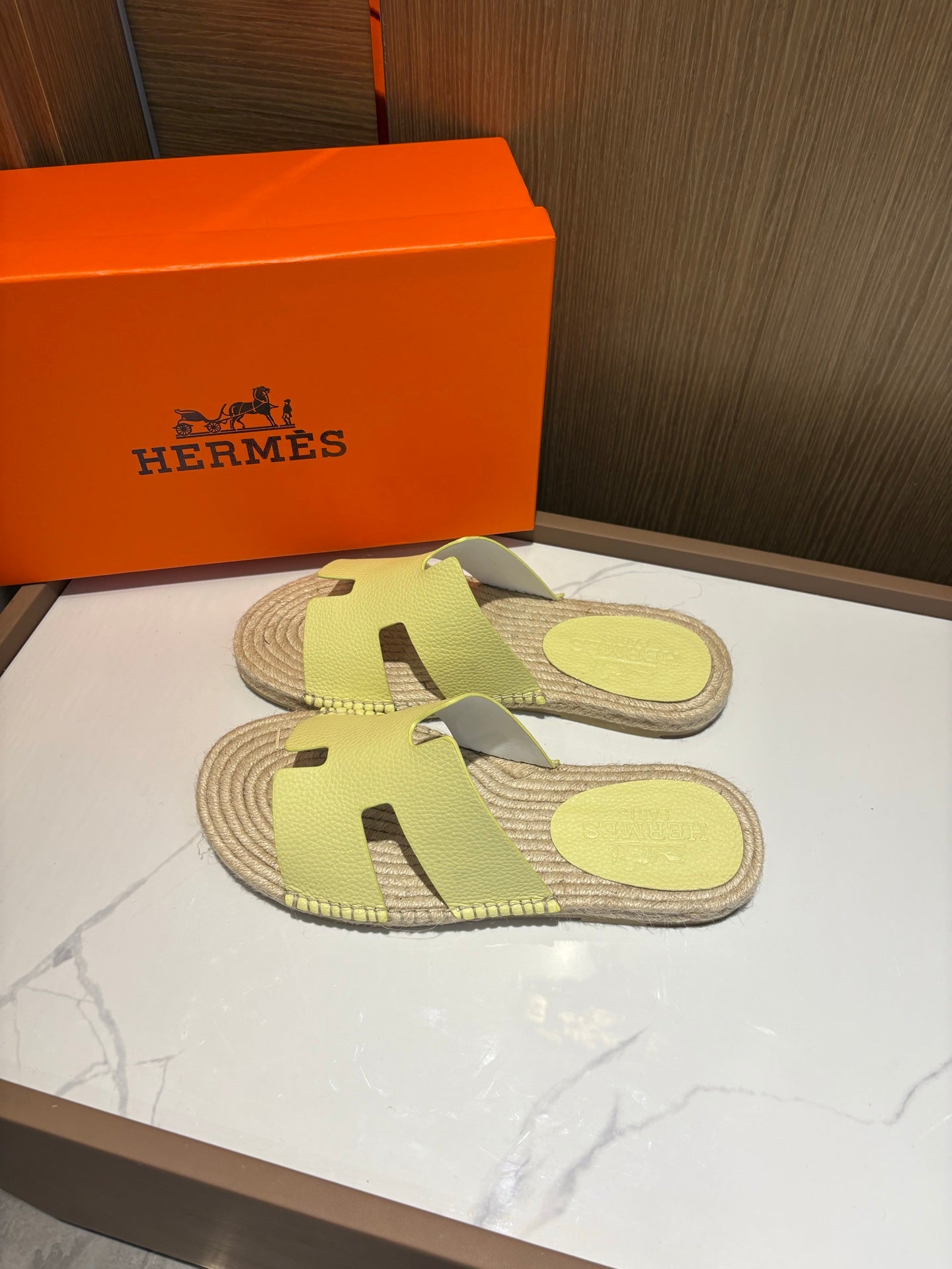 LuxluxHouse Best Quality Sandals Hermes