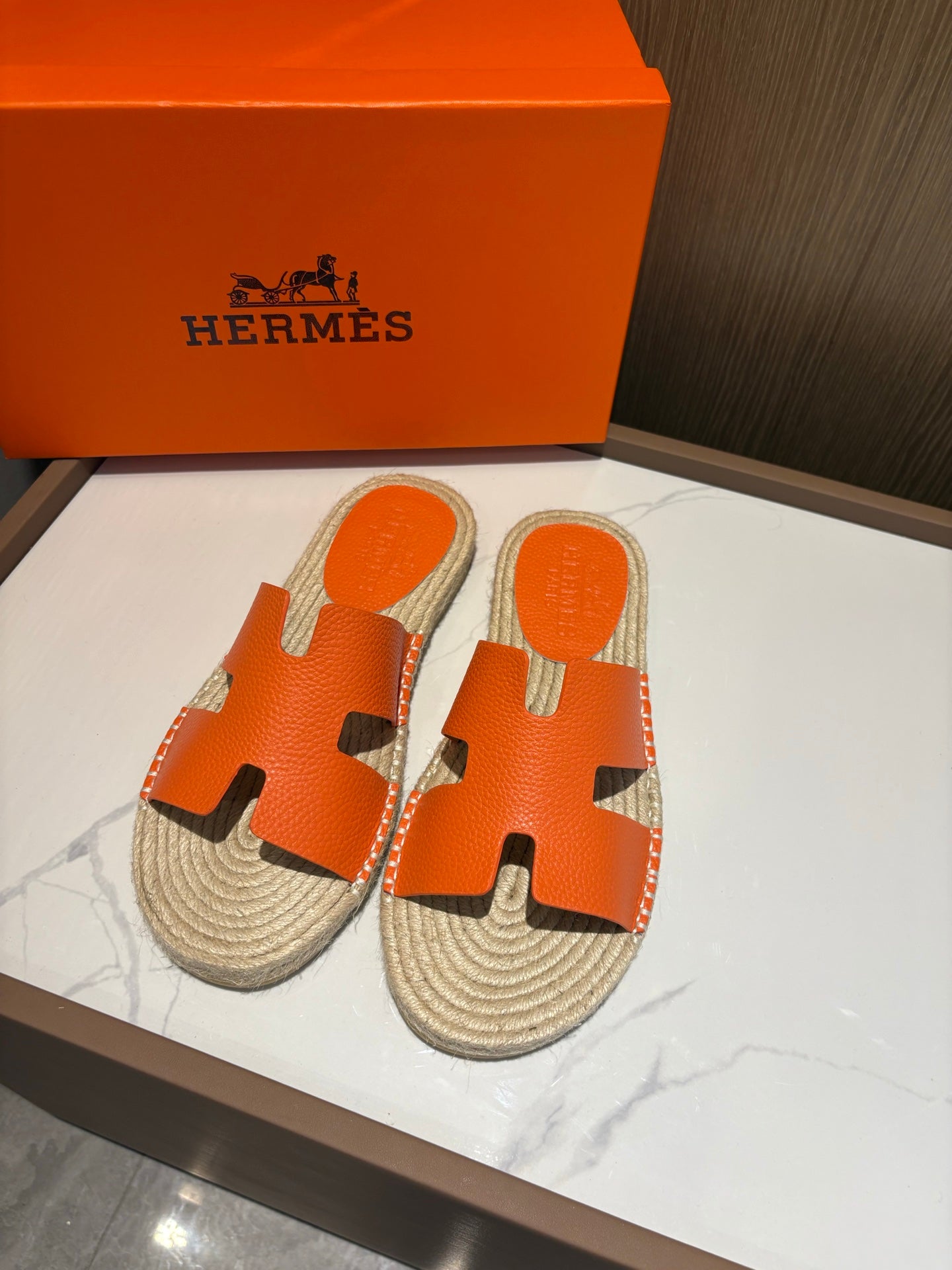 LuxluxHouse Best Quality Sandals Hermes