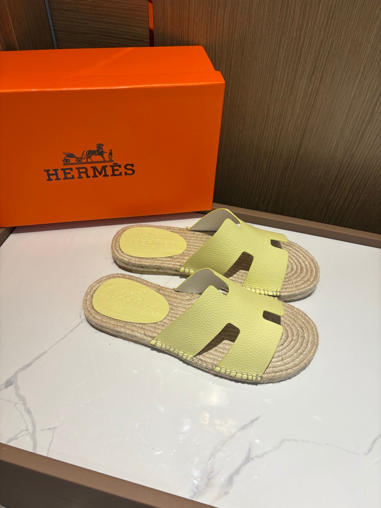 LuxluxHouse Best Quality Sandals Hermes