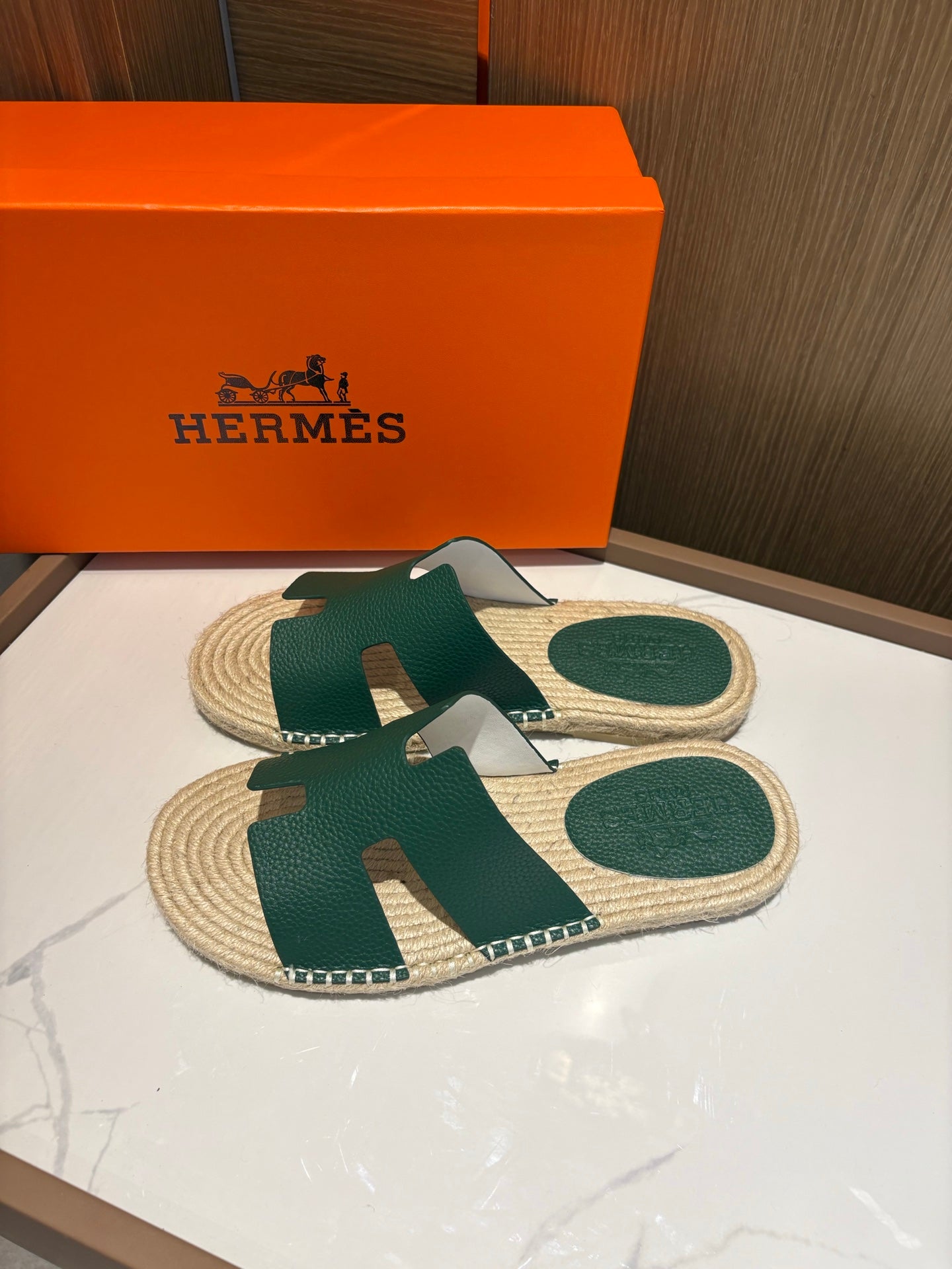 LuxluxHouse Best Quality Sandals Hermes