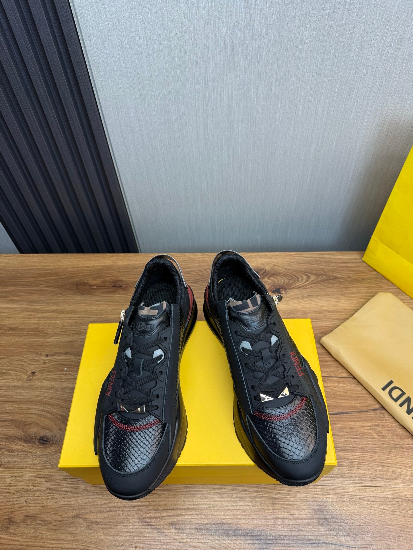 LuxluxHouse Best Quality Shoes Fendi