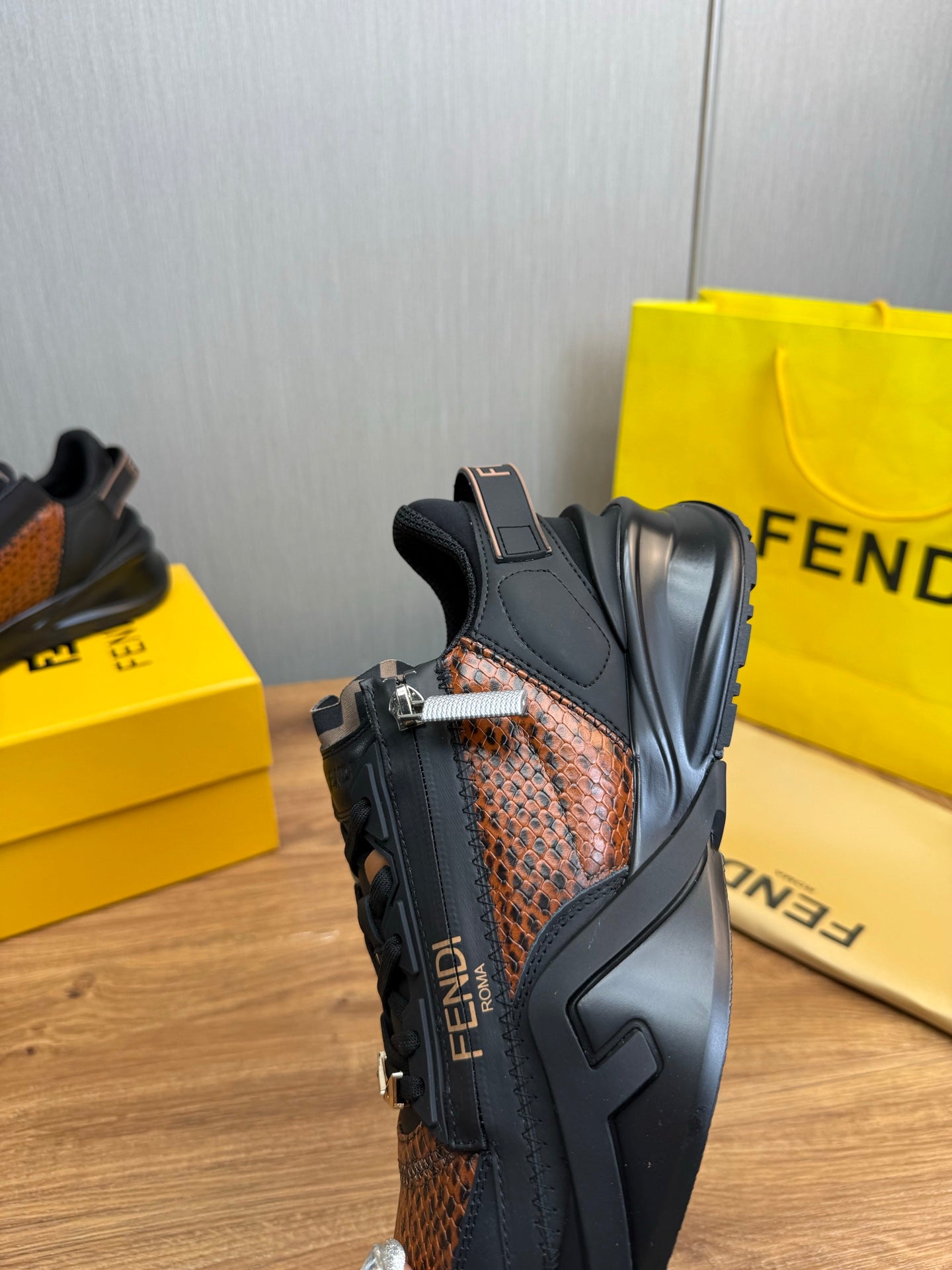 LuxluxHouse Best Quality Shoes Fendi