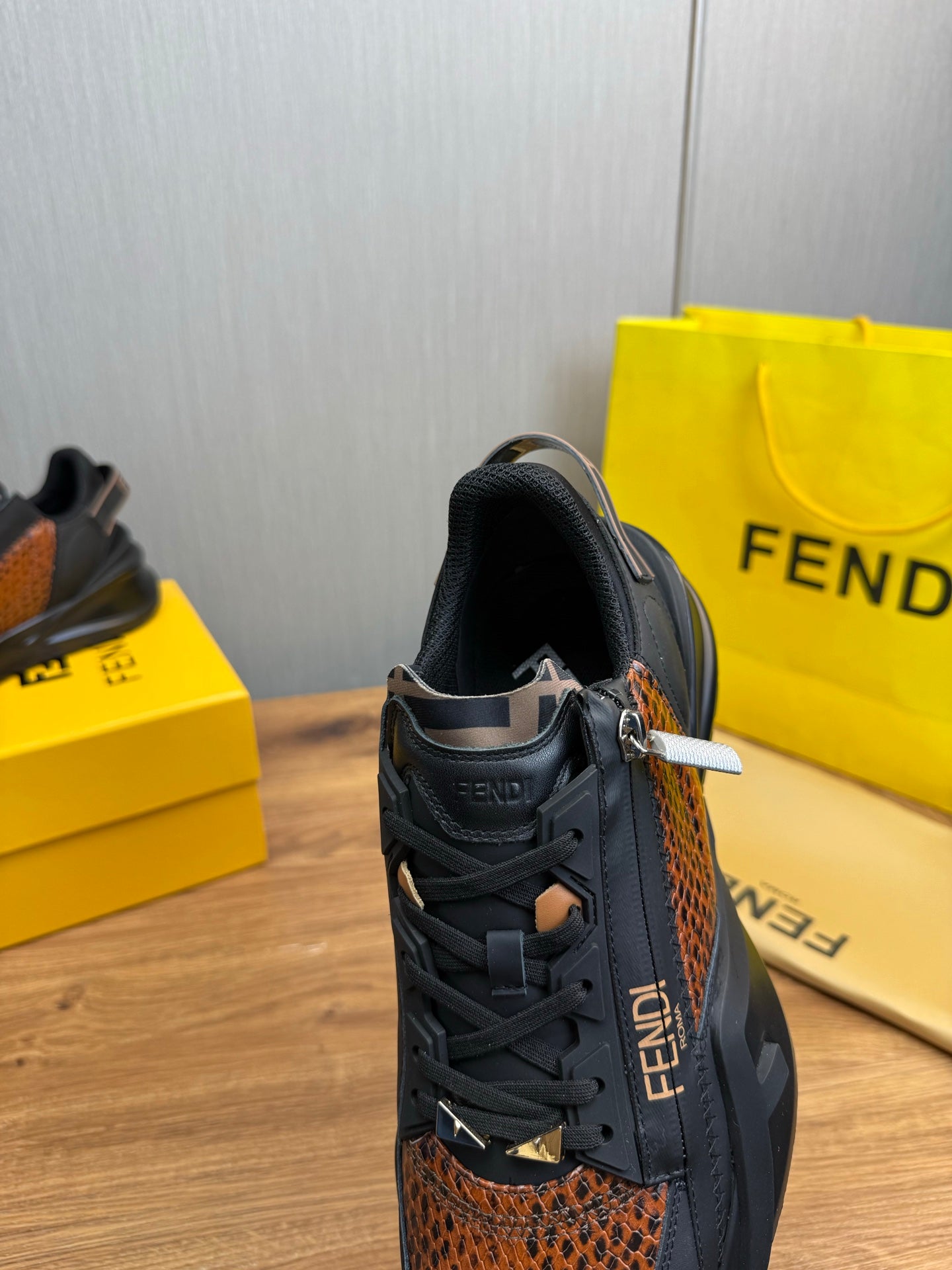 LuxluxHouse Best Quality Shoes Fendi