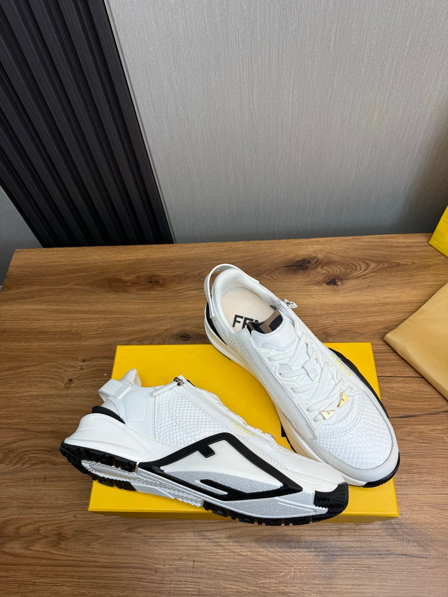 LuxluxHouse Best Quality Shoes Fendi