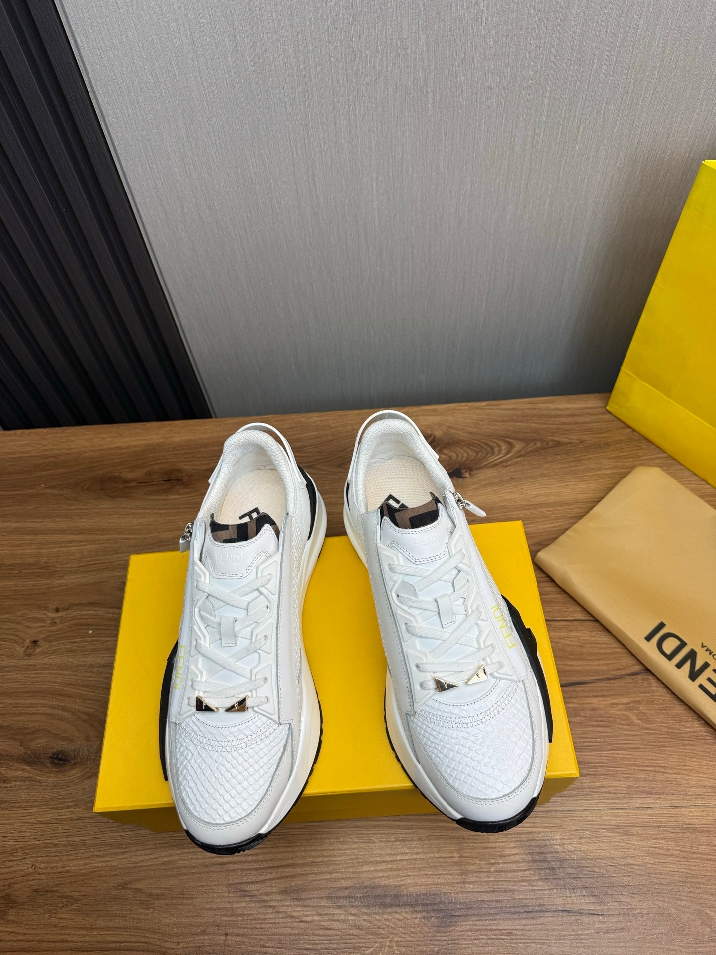 LuxluxHouse Best Quality Shoes Fendi