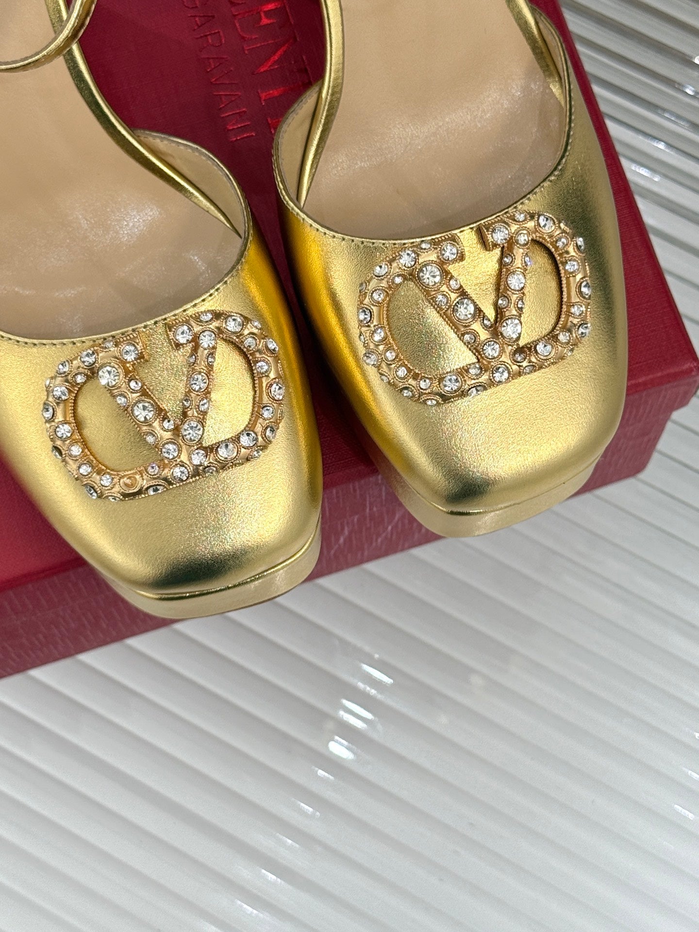 LuxluxHouse Best Quality Valentino Women Shoes