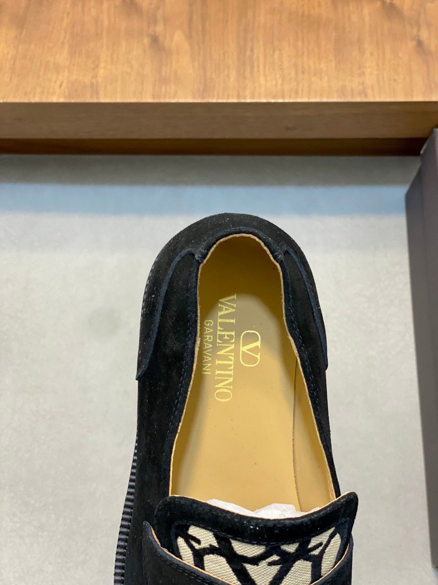 LuxluxHouse Best Quality Shoes Valentino