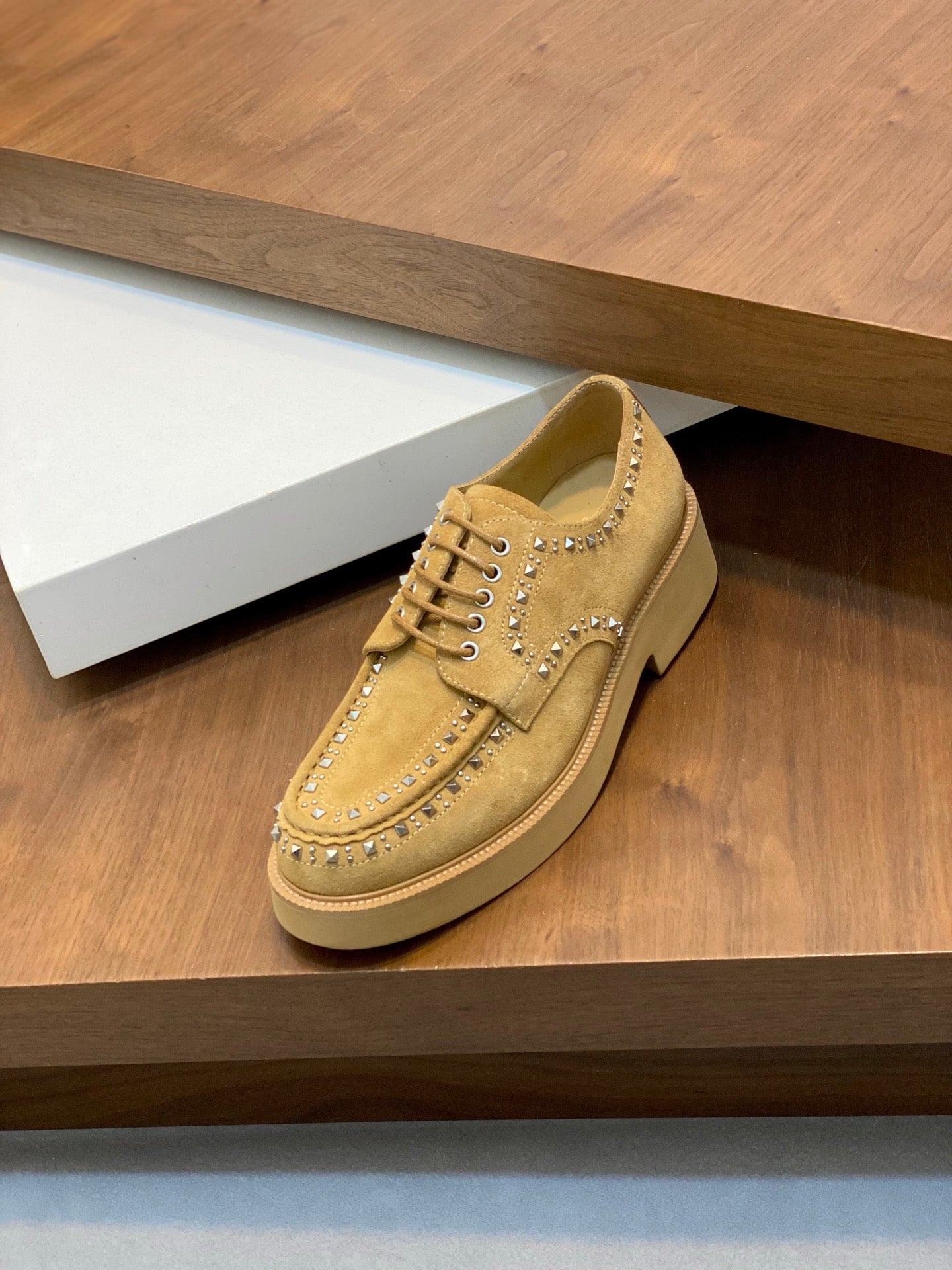 LuxluxHouse Best Quality Shoes Valentino
