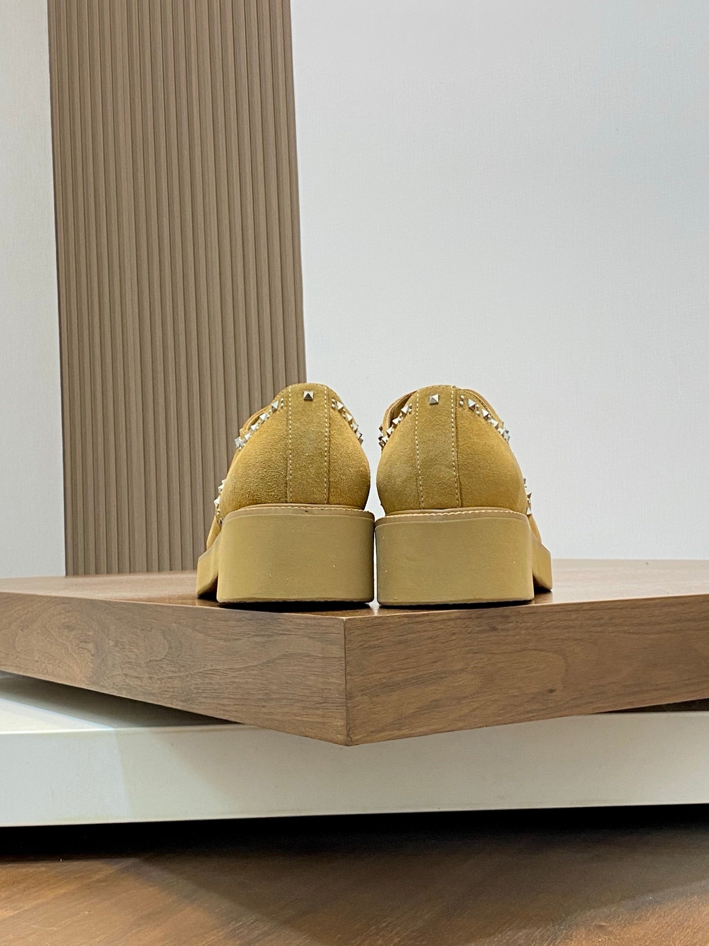 LuxluxHouse Best Quality Shoes Valentino
