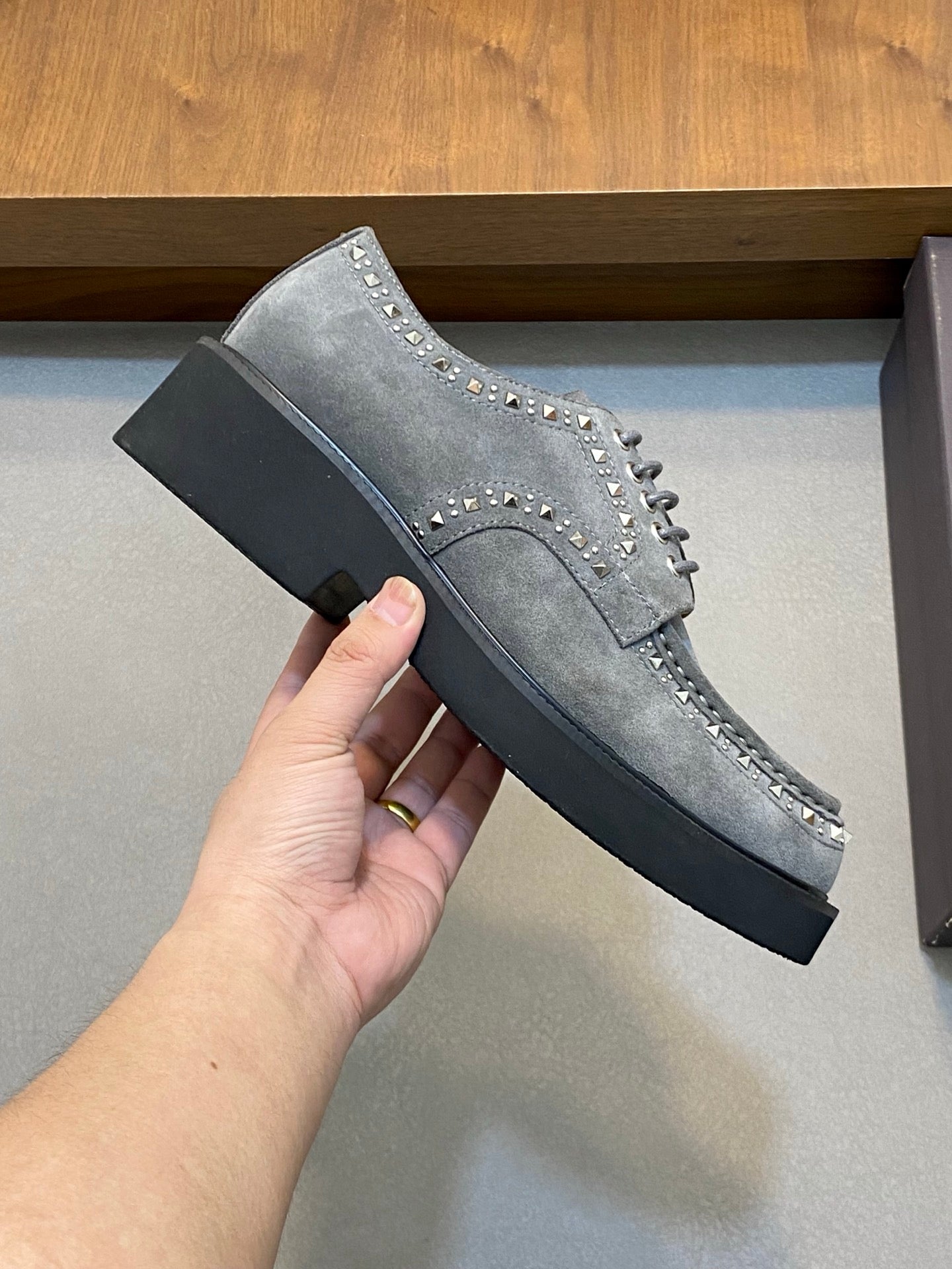 LuxluxHouse Best Quality Shoes Valentino