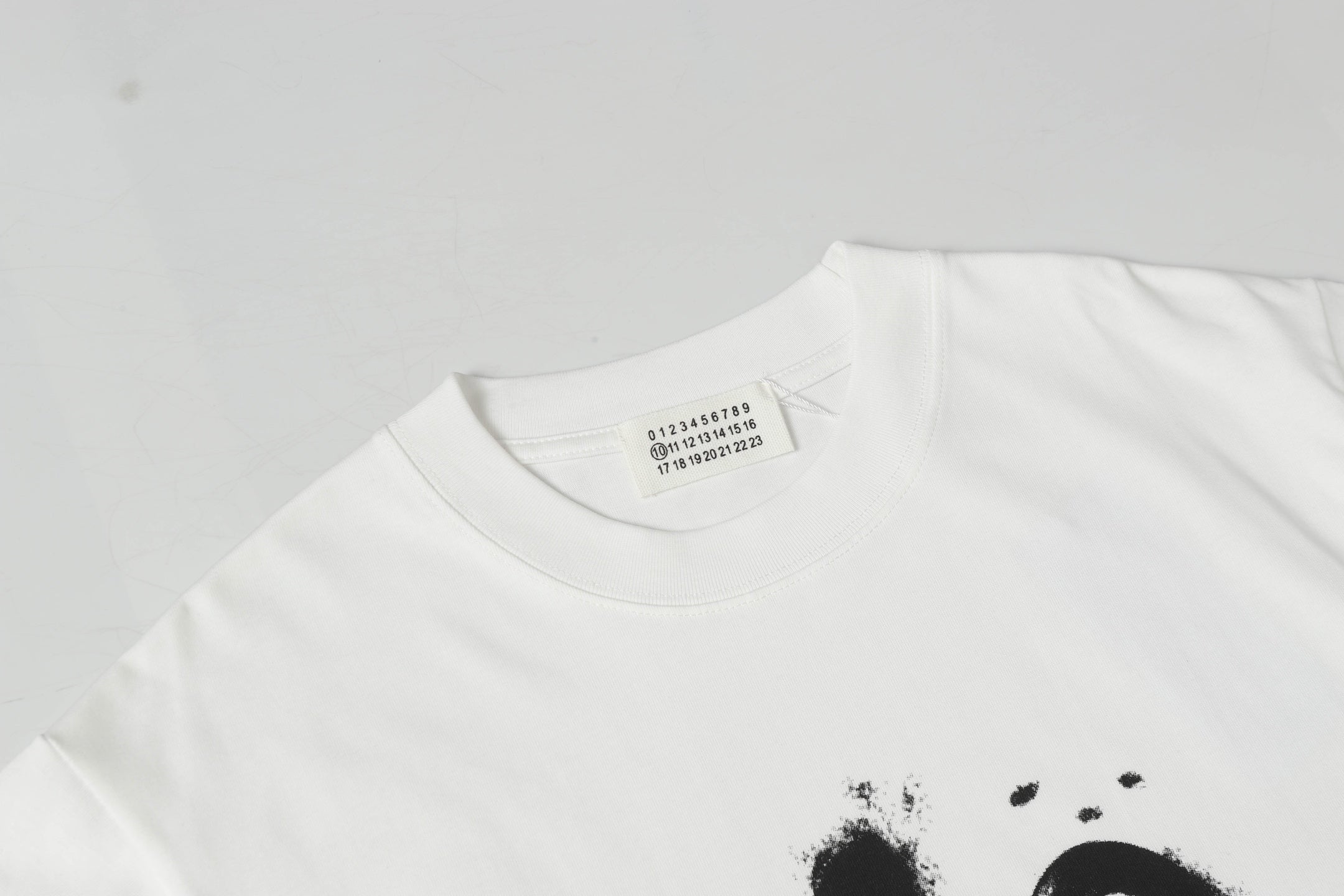 LuxluxHouse Best Quality Clothes T-shirt Chanel & Maison Margiela