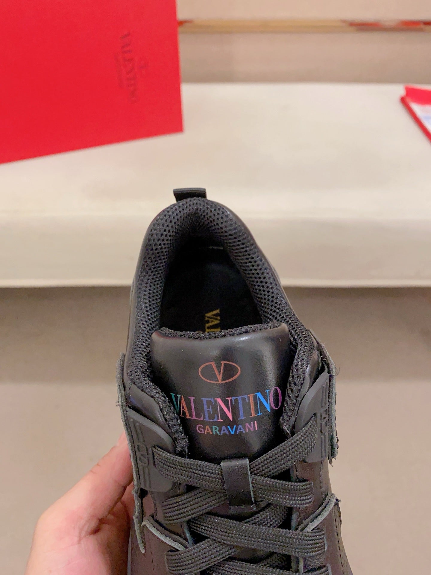 LuxluxHouse Best Quality Shoes Valentino