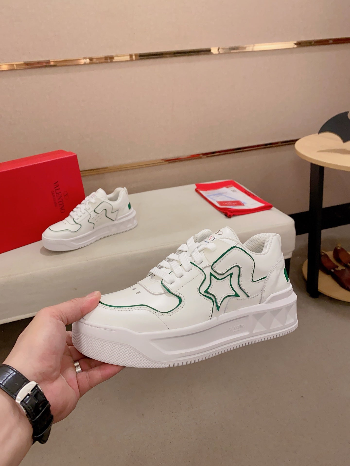 LuxluxHouse Best Quality Shoes Valentino