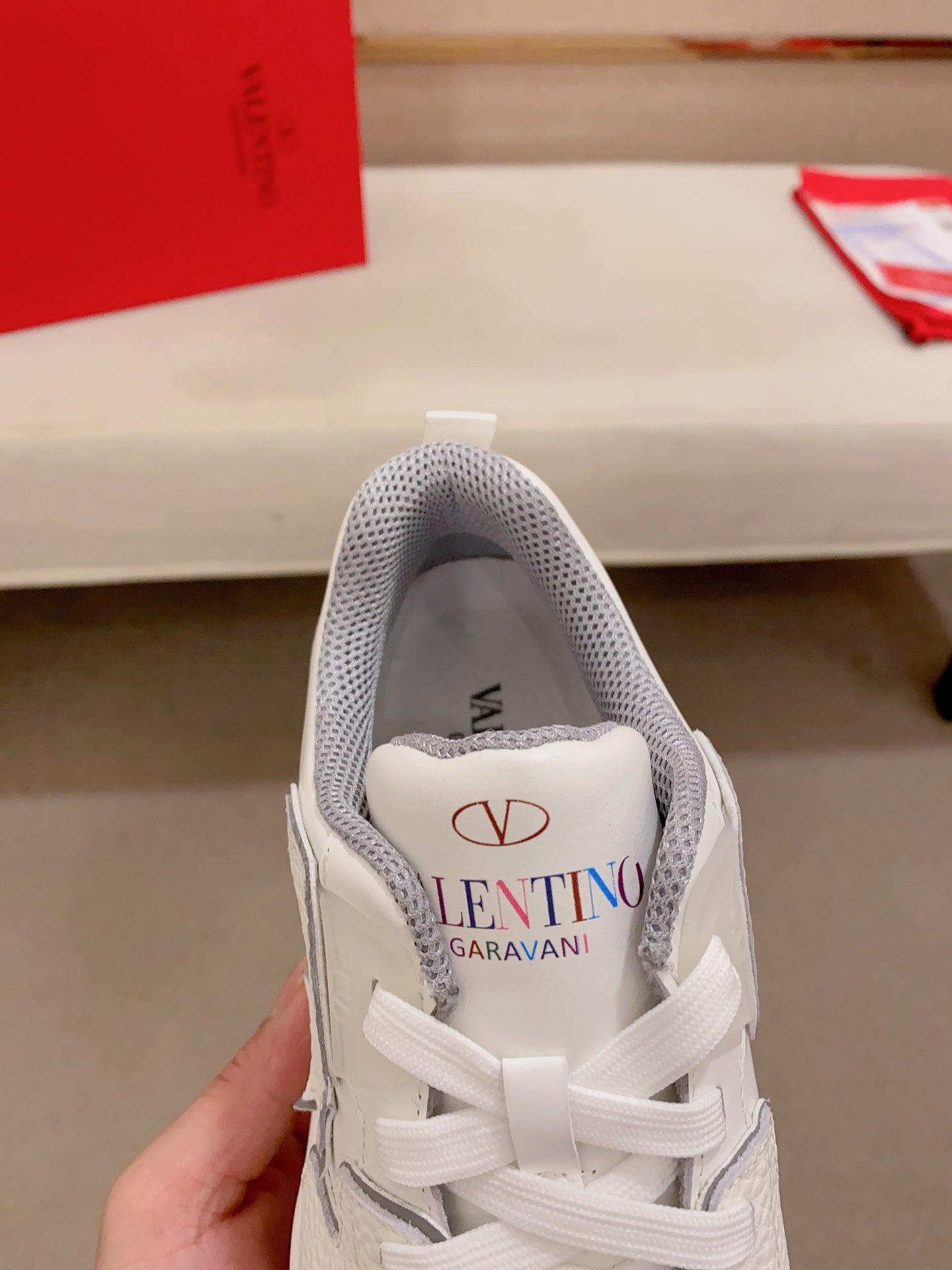 LuxluxHouse Best Quality Shoes Valentino