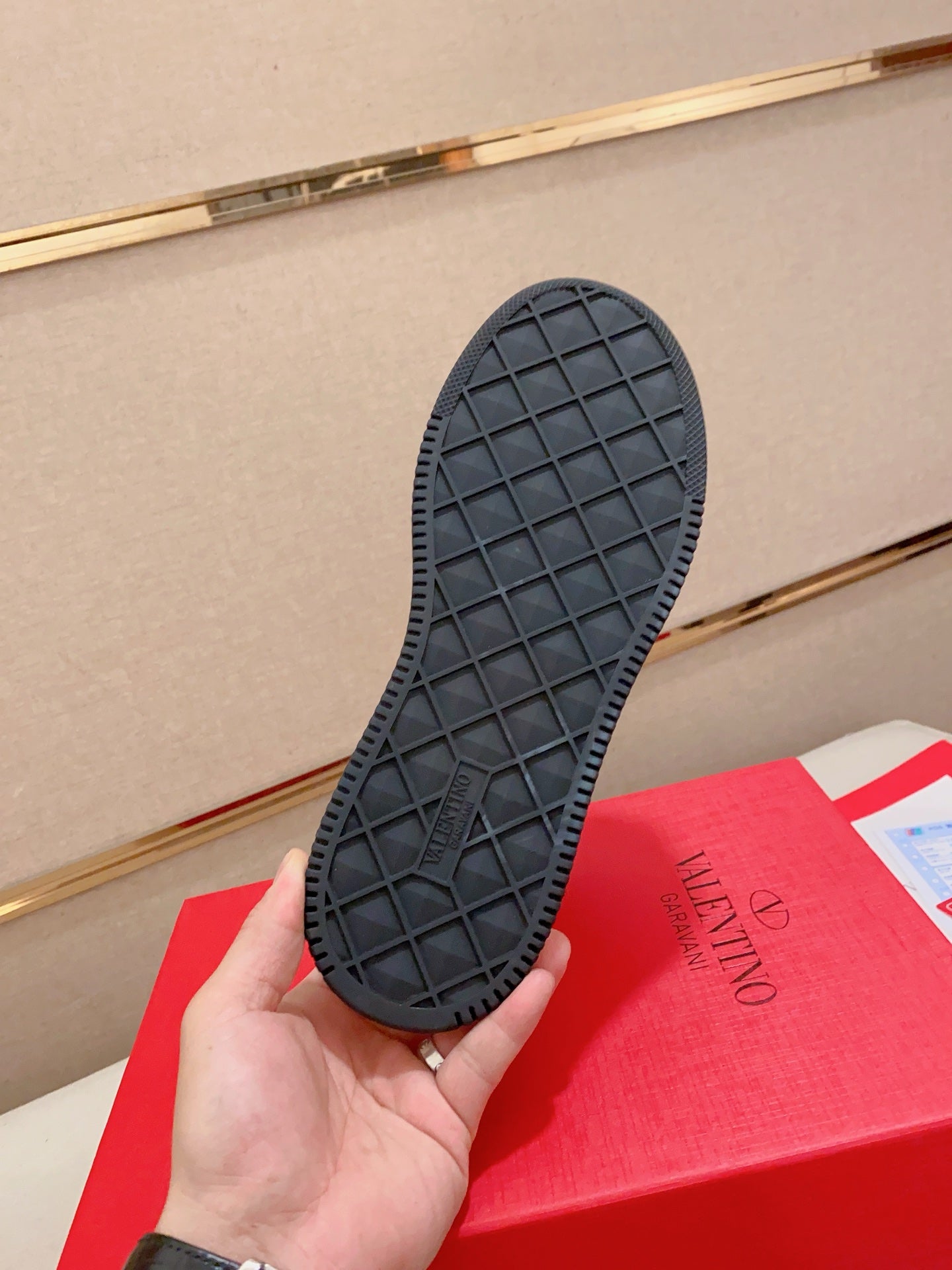 LuxluxHouse Best Quality Shoes Valentino