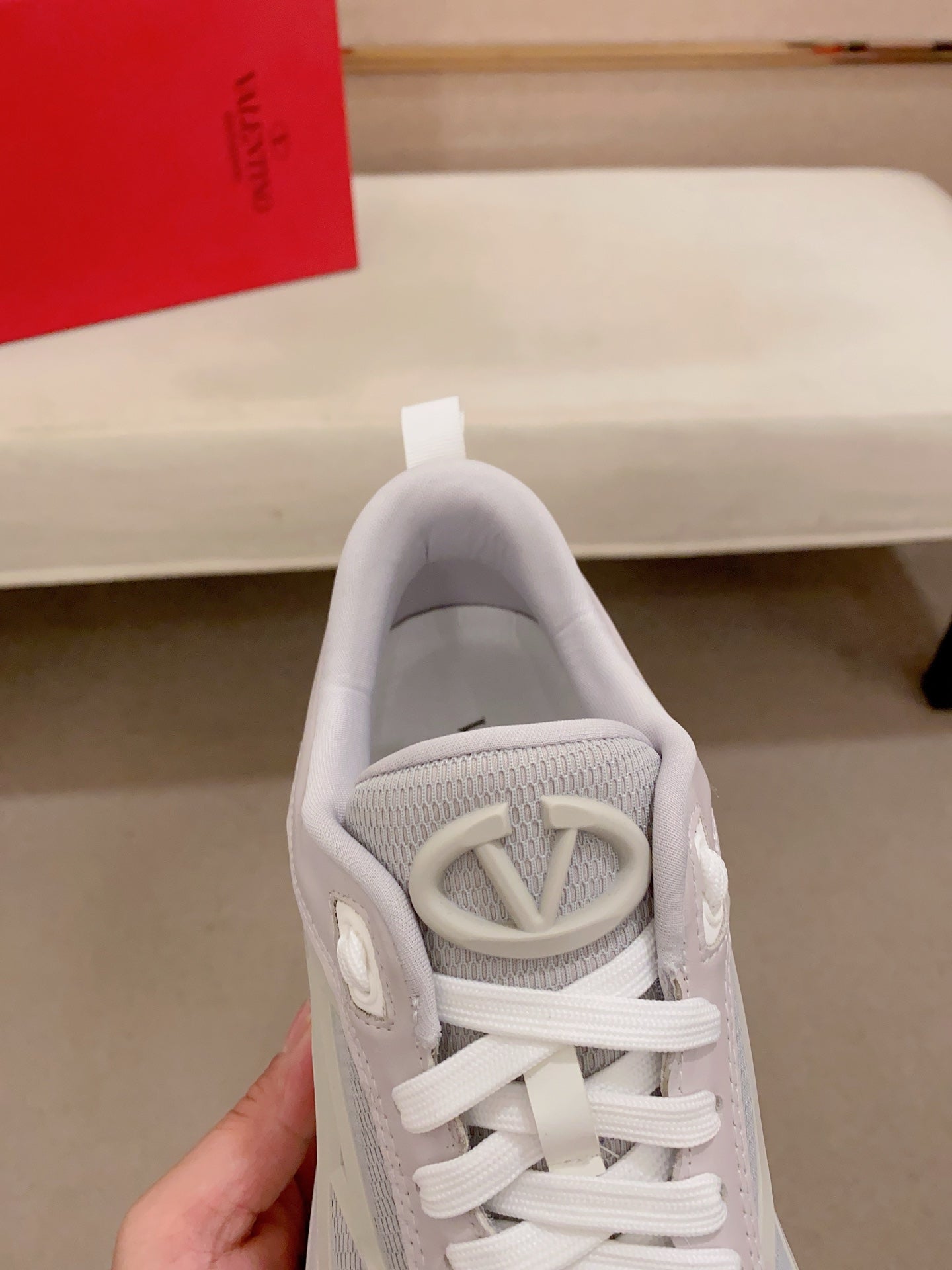 LuxluxHouse Best Quality Shoes Valentino