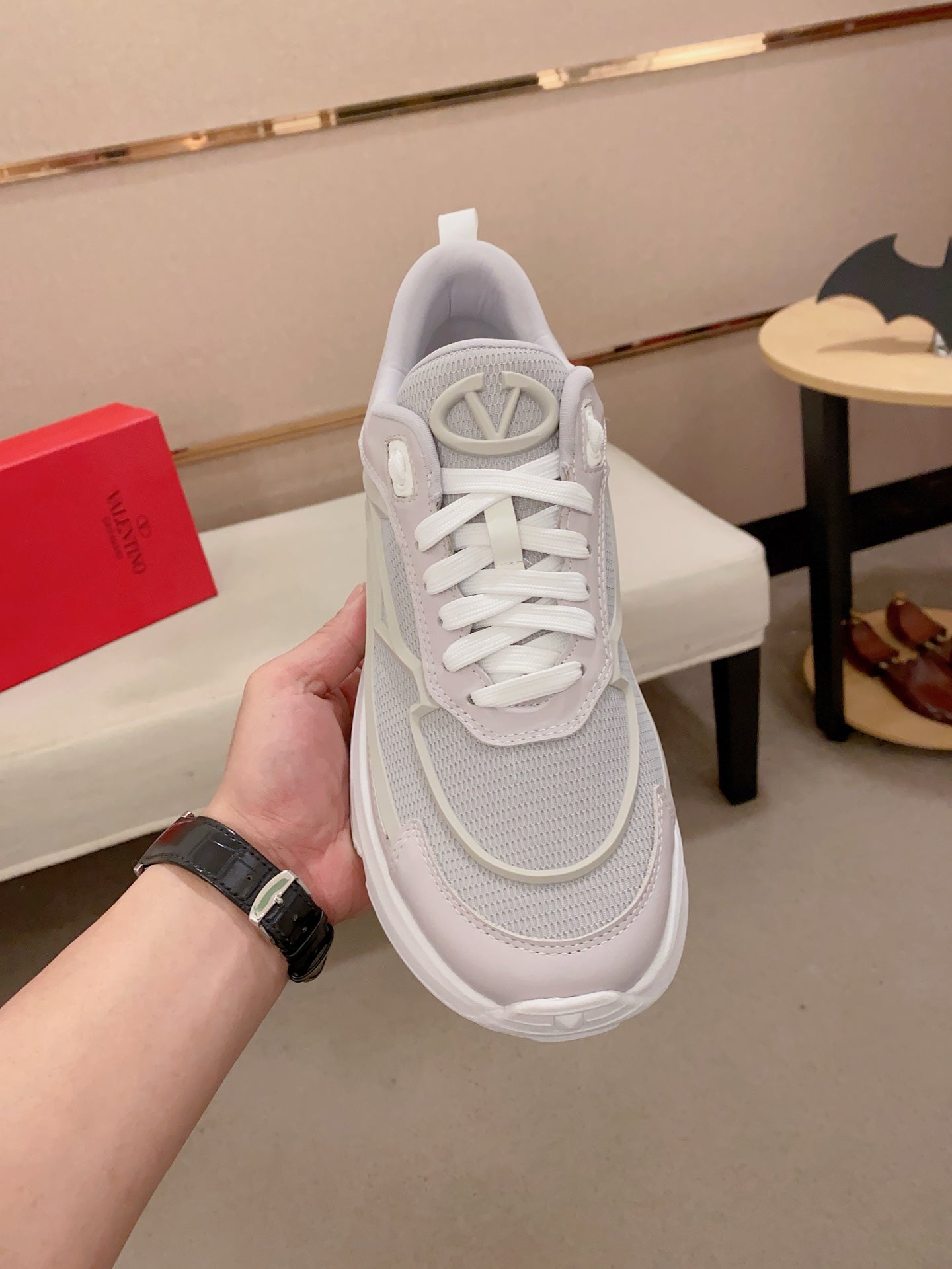 LuxluxHouse Best Quality Shoes Valentino