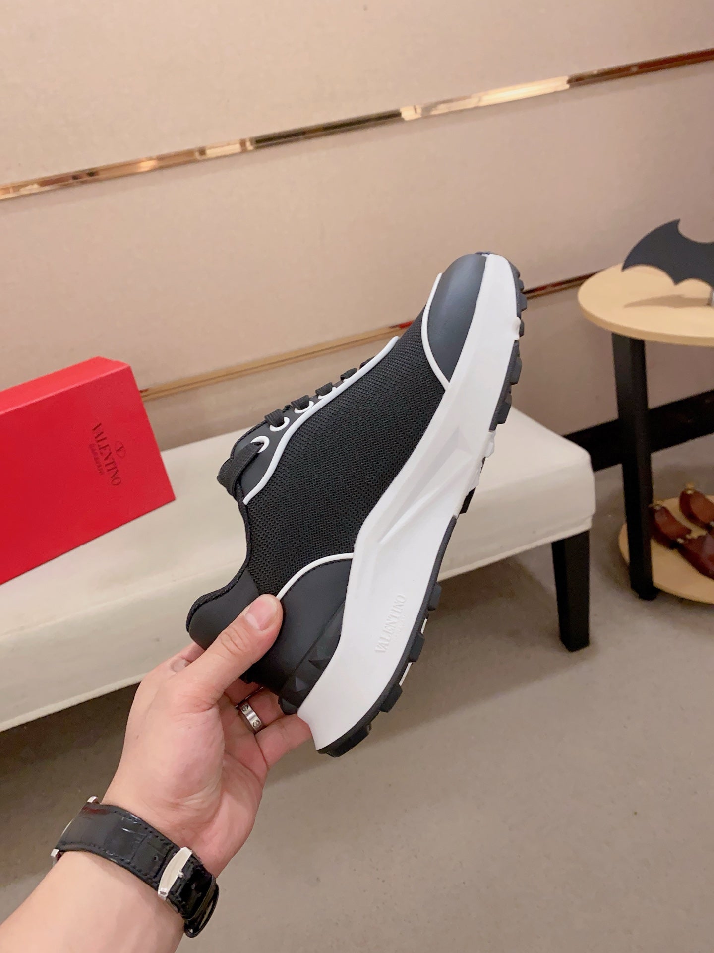 LuxluxHouse Best Quality Shoes Valentino