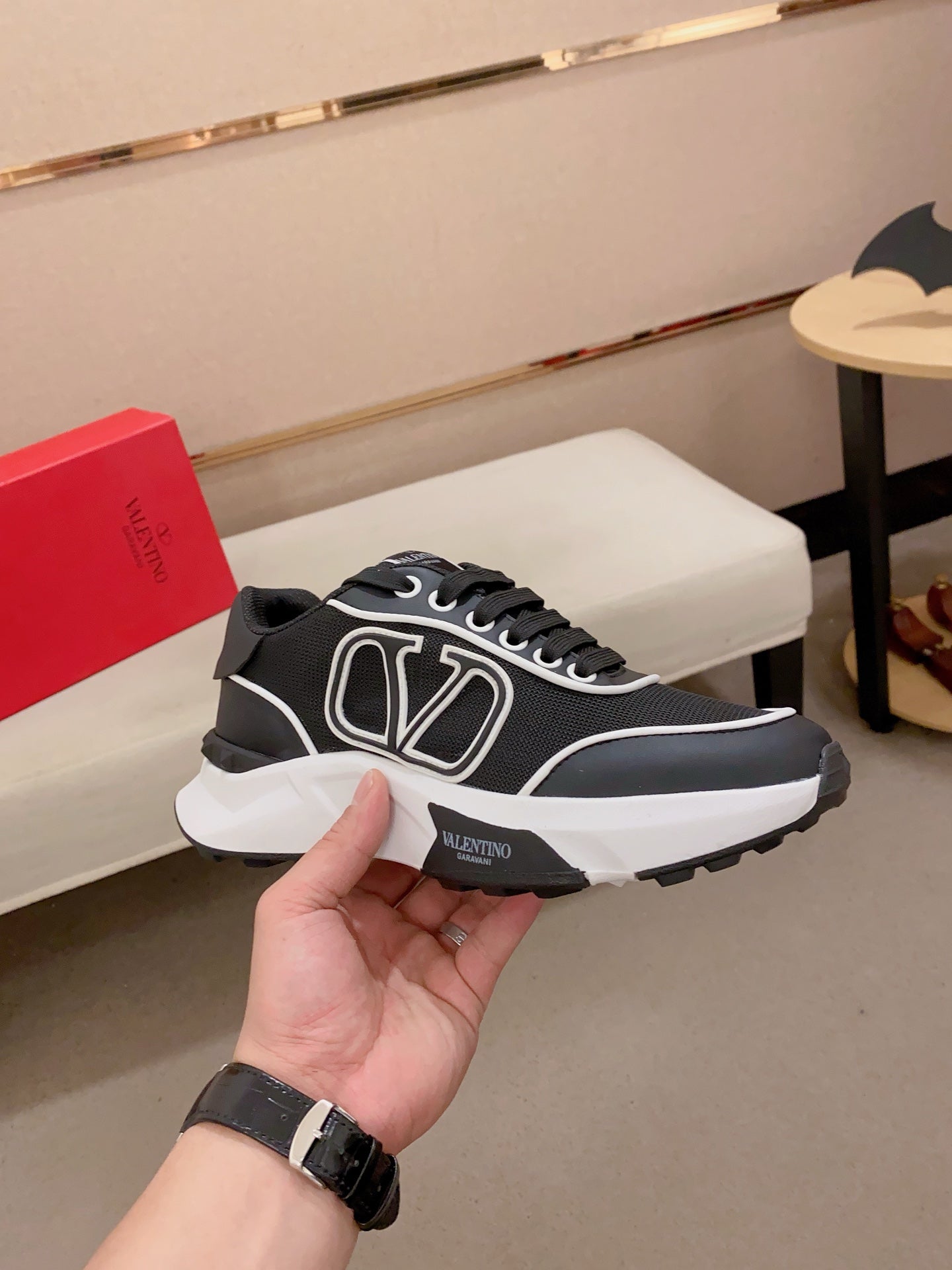 LuxluxHouse Best Quality Shoes Valentino