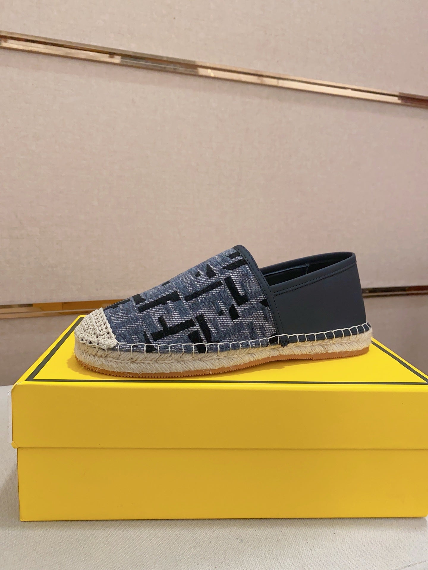 LuxluxHouse Best Quality Shoes Fendi