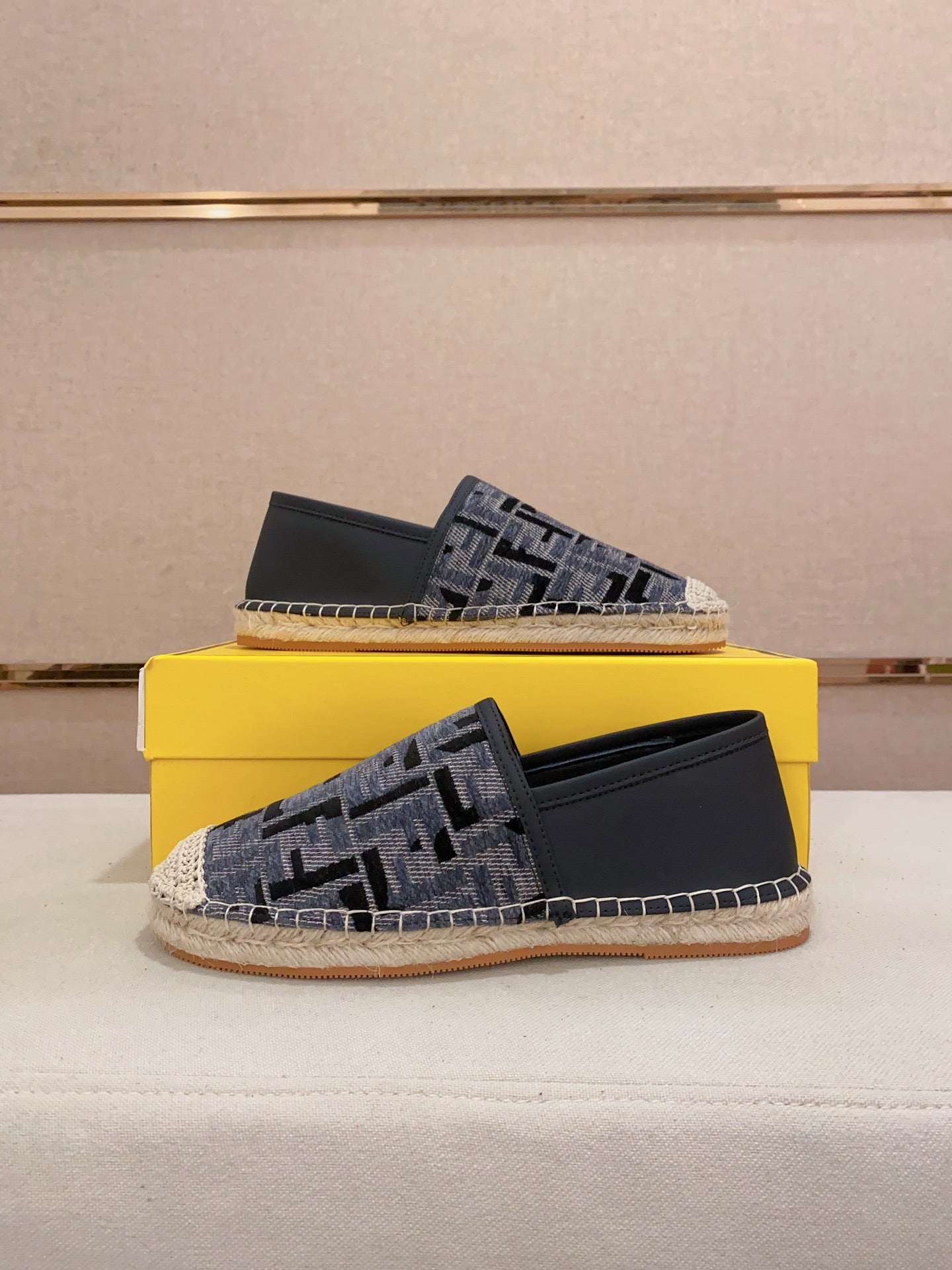 LuxluxHouse Best Quality Shoes Fendi