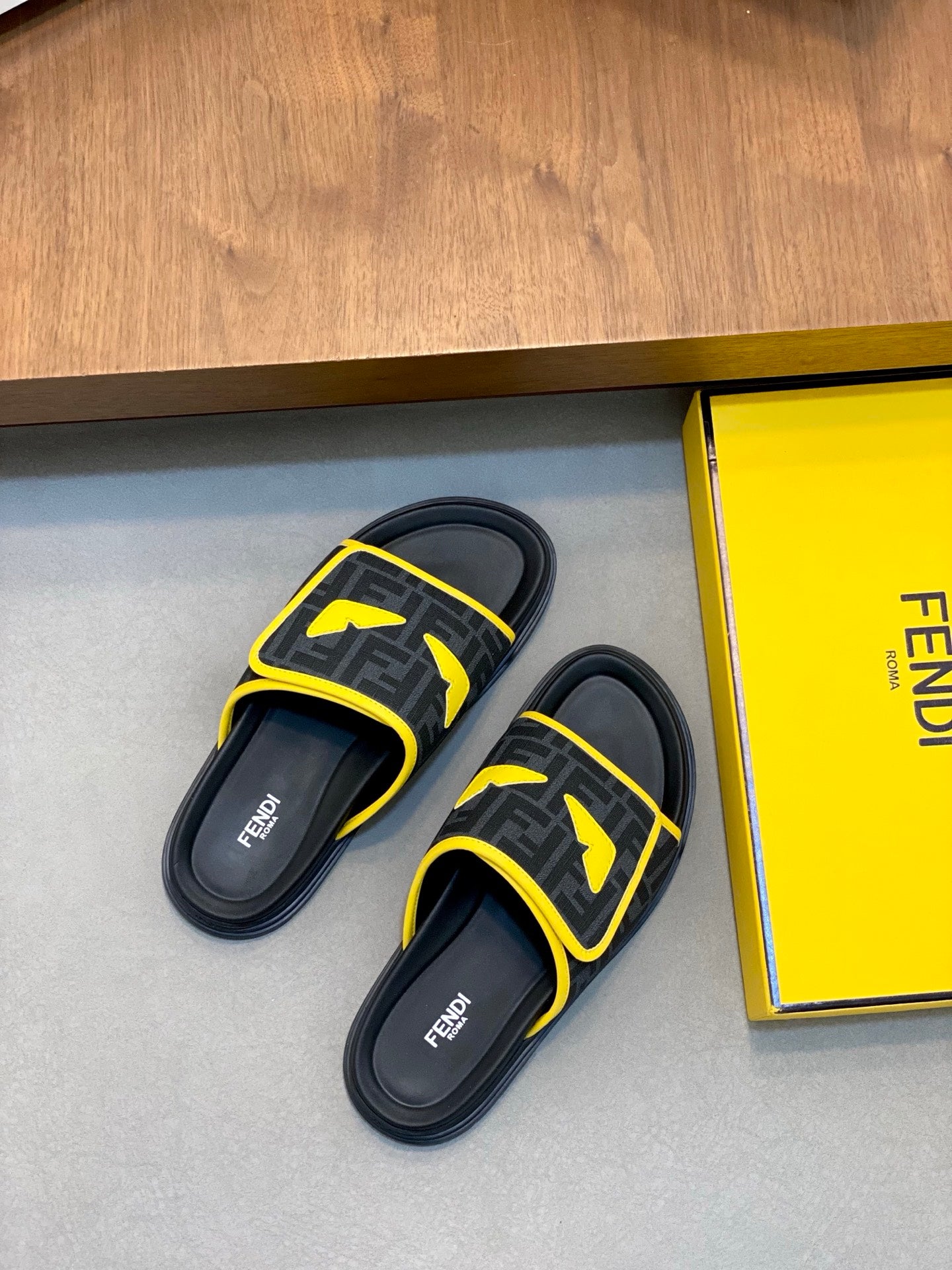 LuxluxHouse Best Quality Sandals Fendi