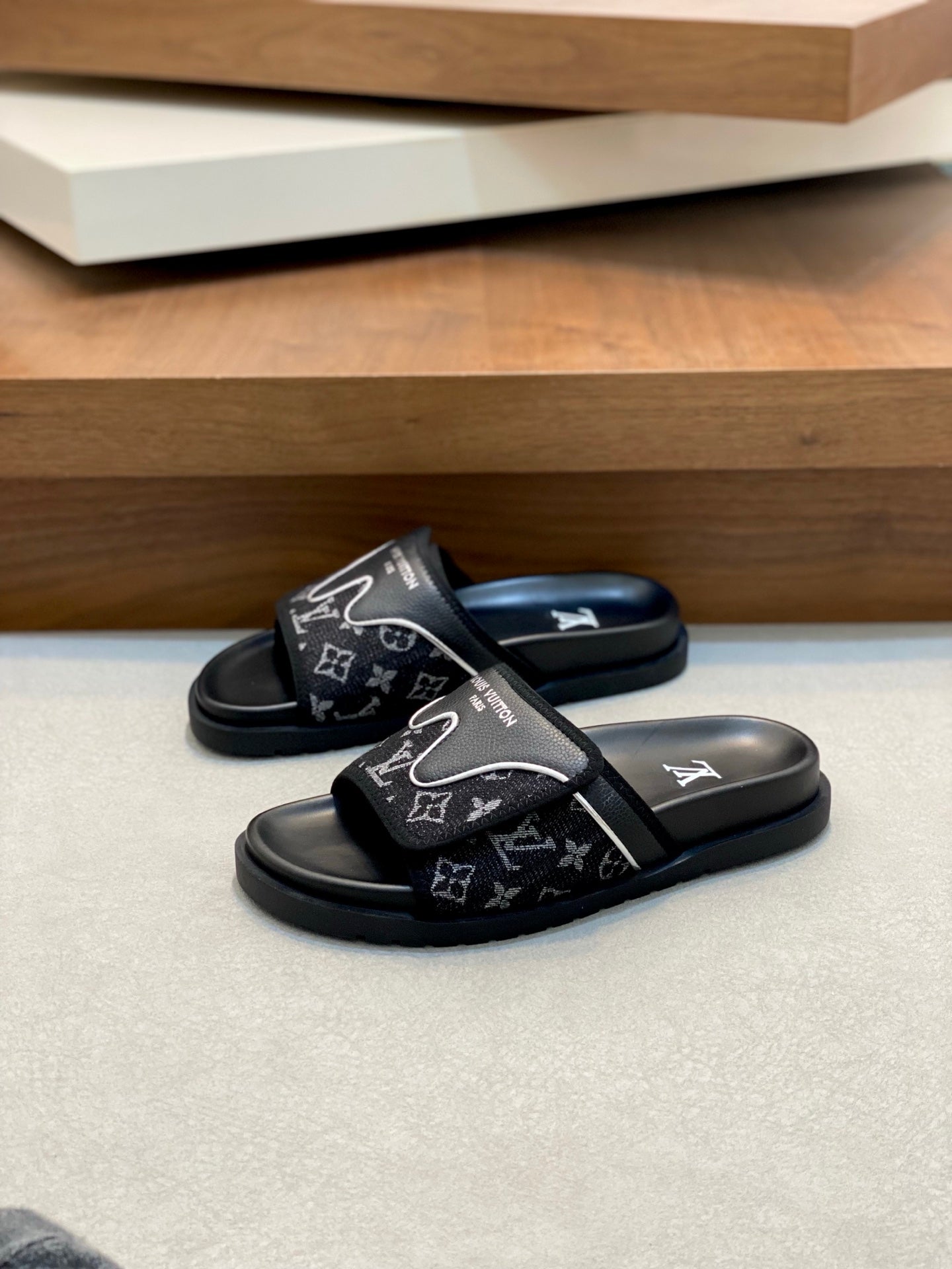 LuxluxHouse Best Quality Sandals Louis Vuitton