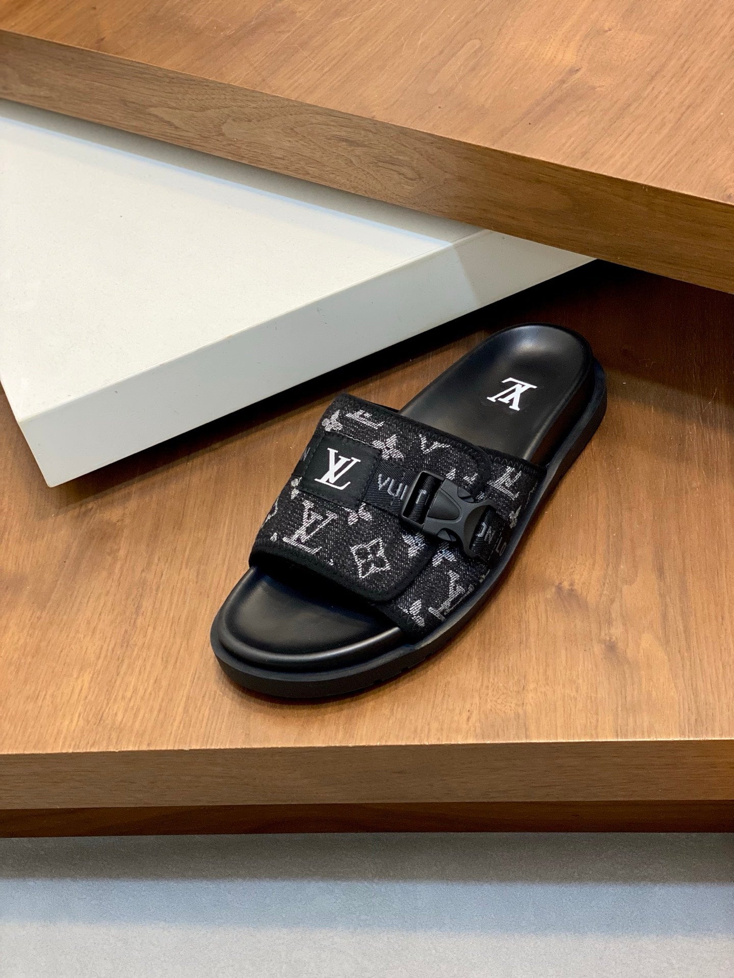 LuxluxHouse Best Quality Sandals Louis Vuitton